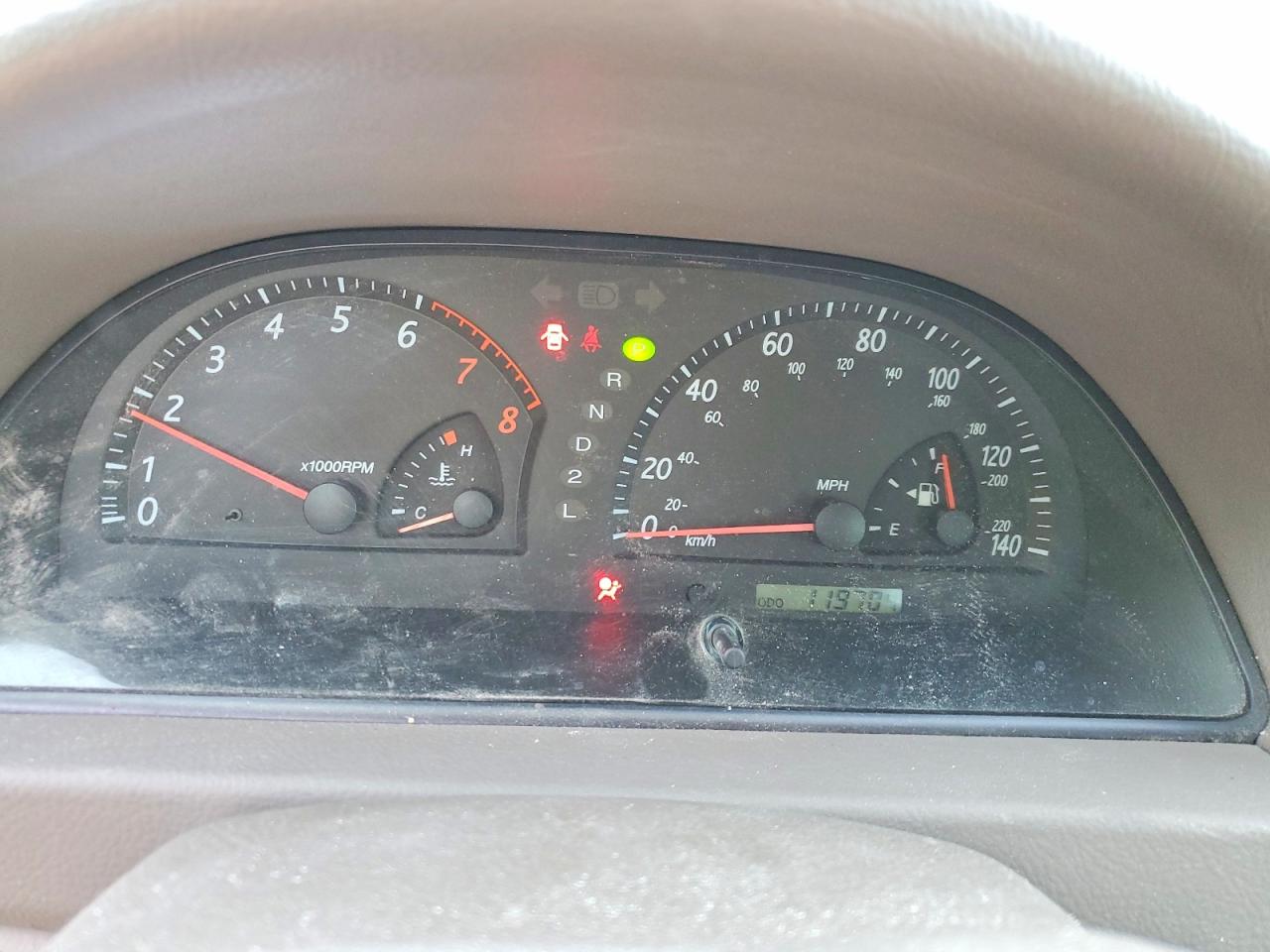 2004 Toyota Camry Le Золотой vin: 4T1BE32K94U794307