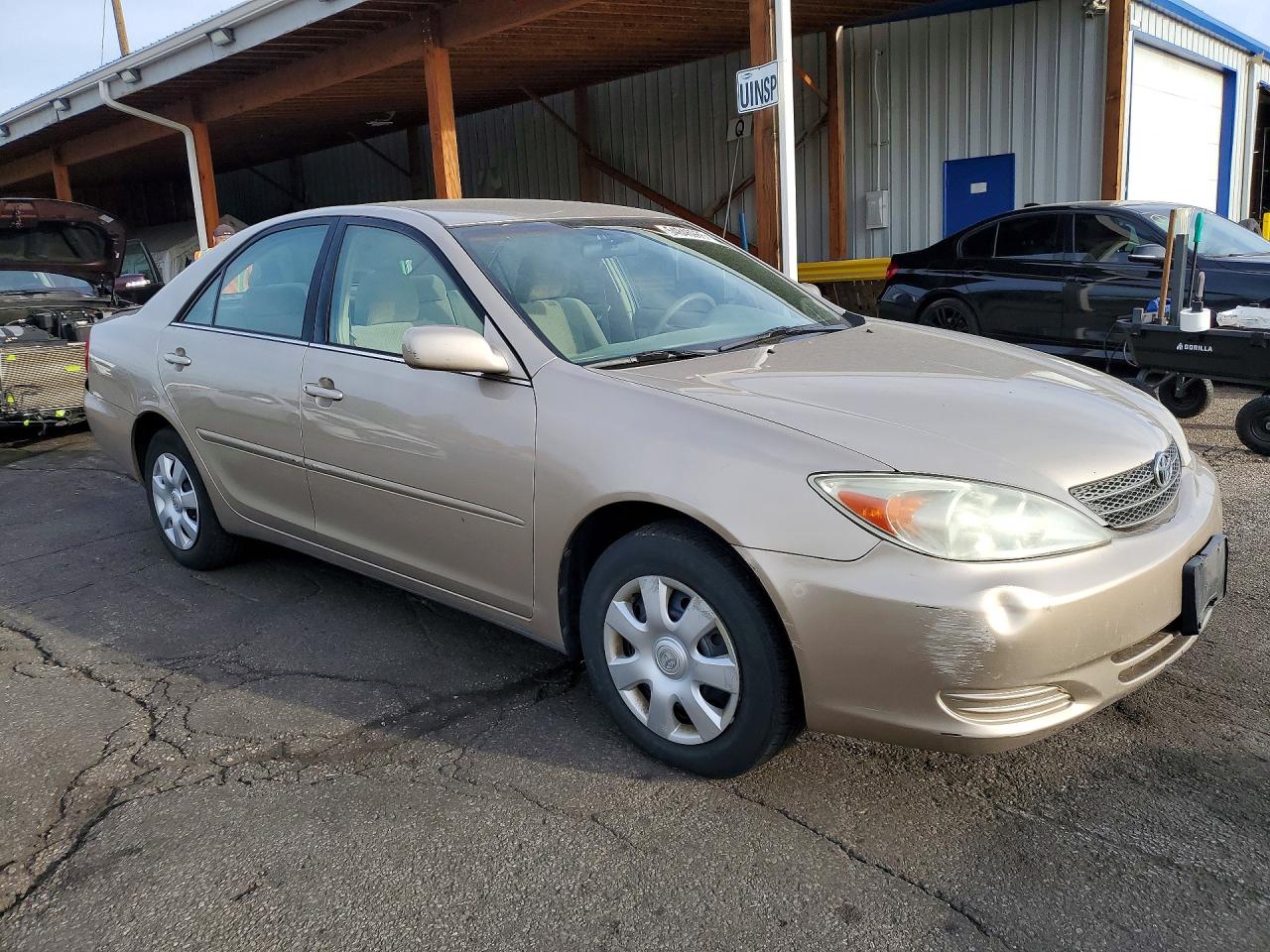 2004 Toyota Camry Le Золотой vin: 4T1BE32K94U794307