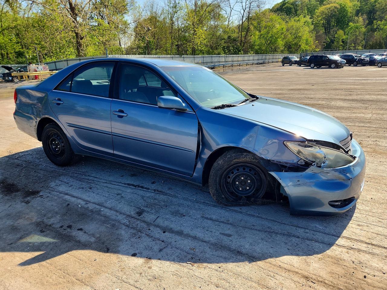 2004 Toyota Camry Le Blue vin: 4T1BE32K94U807301
