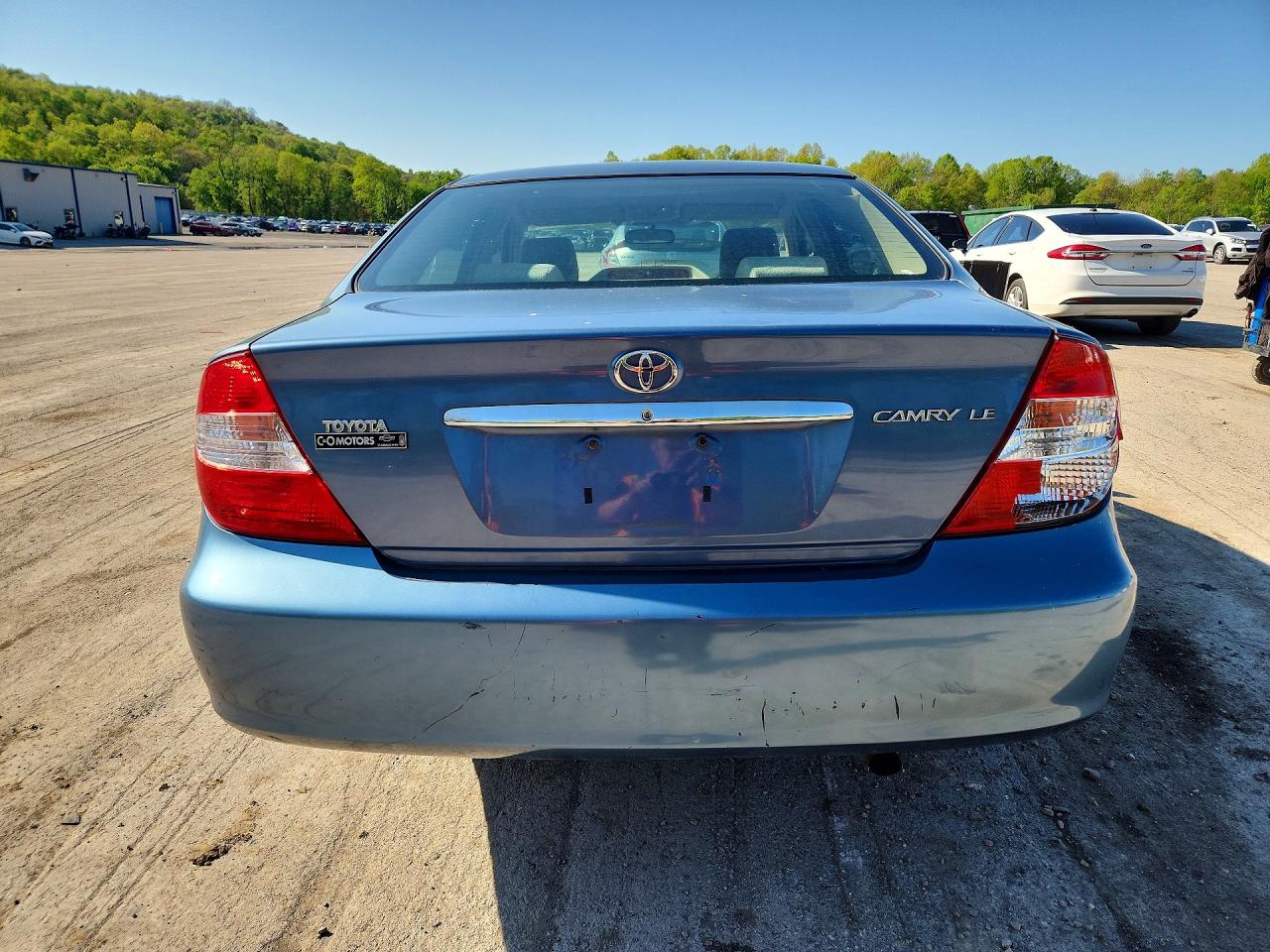 2004 Toyota Camry Le Blue vin: 4T1BE32K94U807301