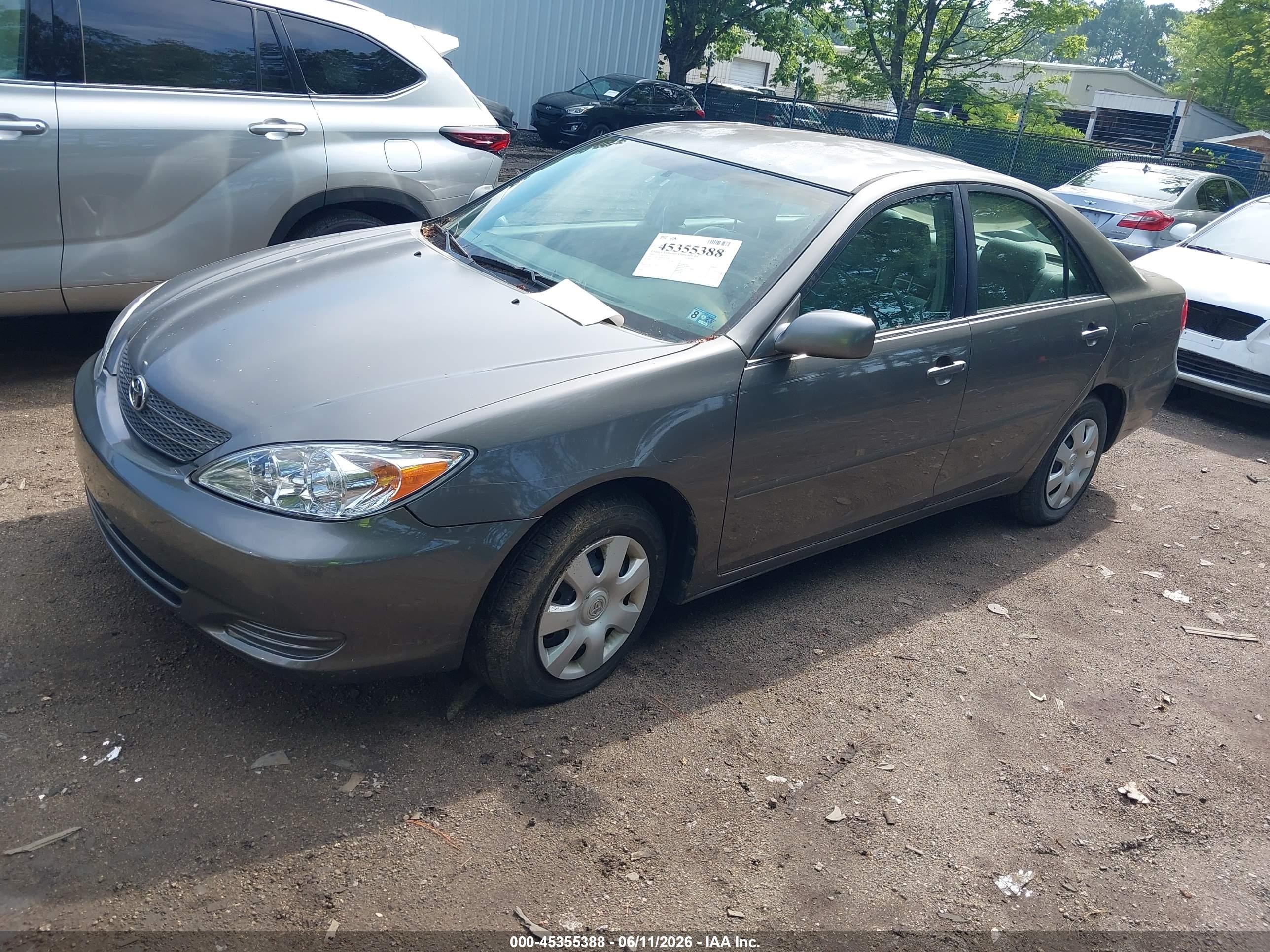 2004 Toyota Camry Le Gray vin: 4T1BE32K94U814586