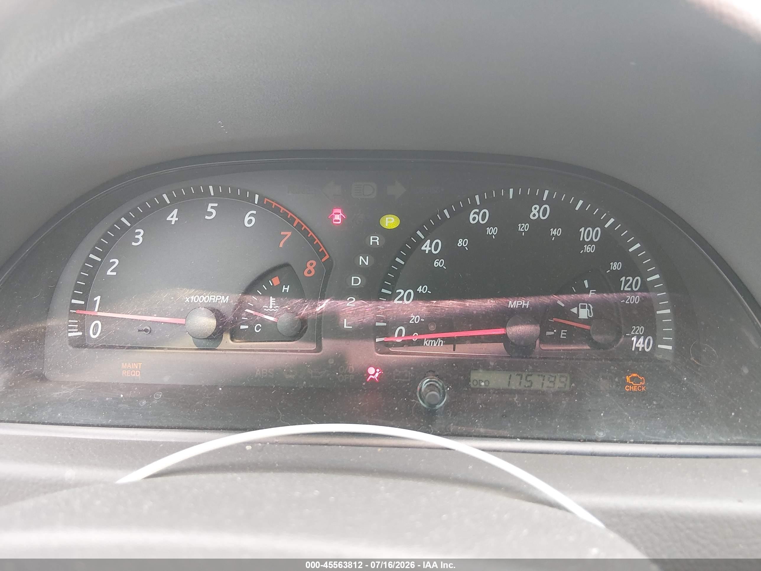 2004 Toyota Camry Le Silver vin: 4T1BE32K94U827175