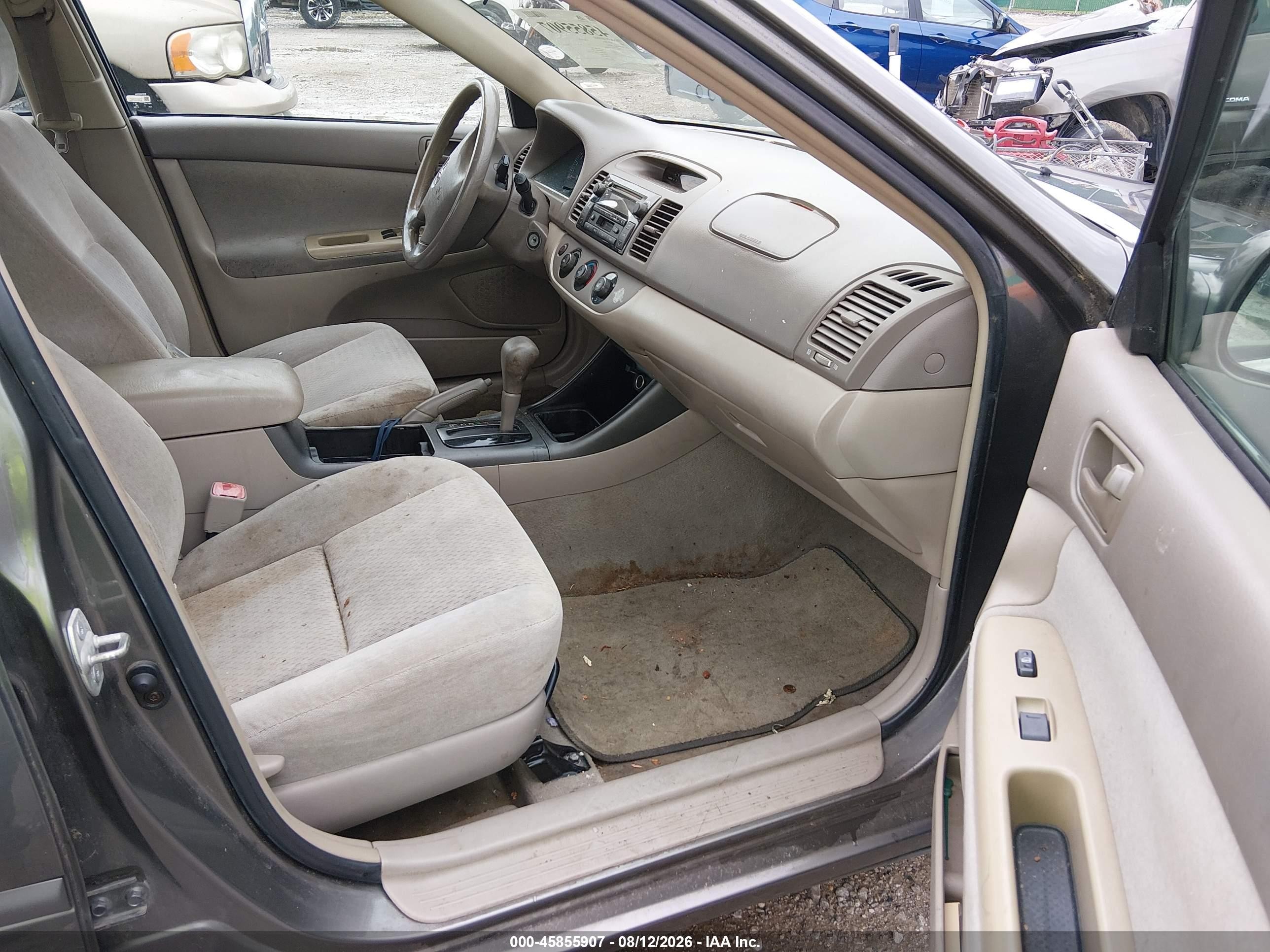 2004 Toyota Camry Le Gray vin: 4T1BE32K94U844803