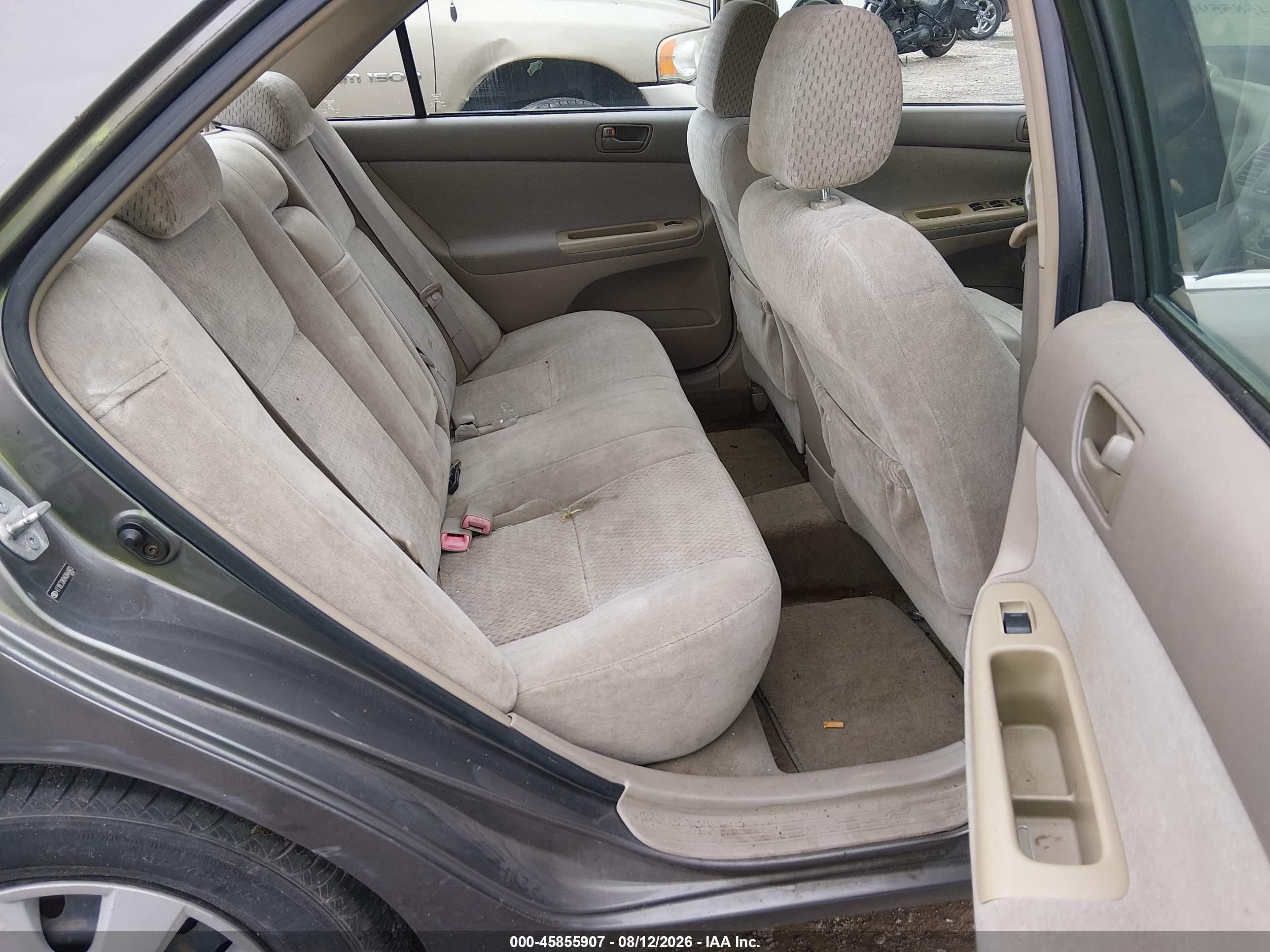 2004 Toyota Camry Le Gray vin: 4T1BE32K94U844803