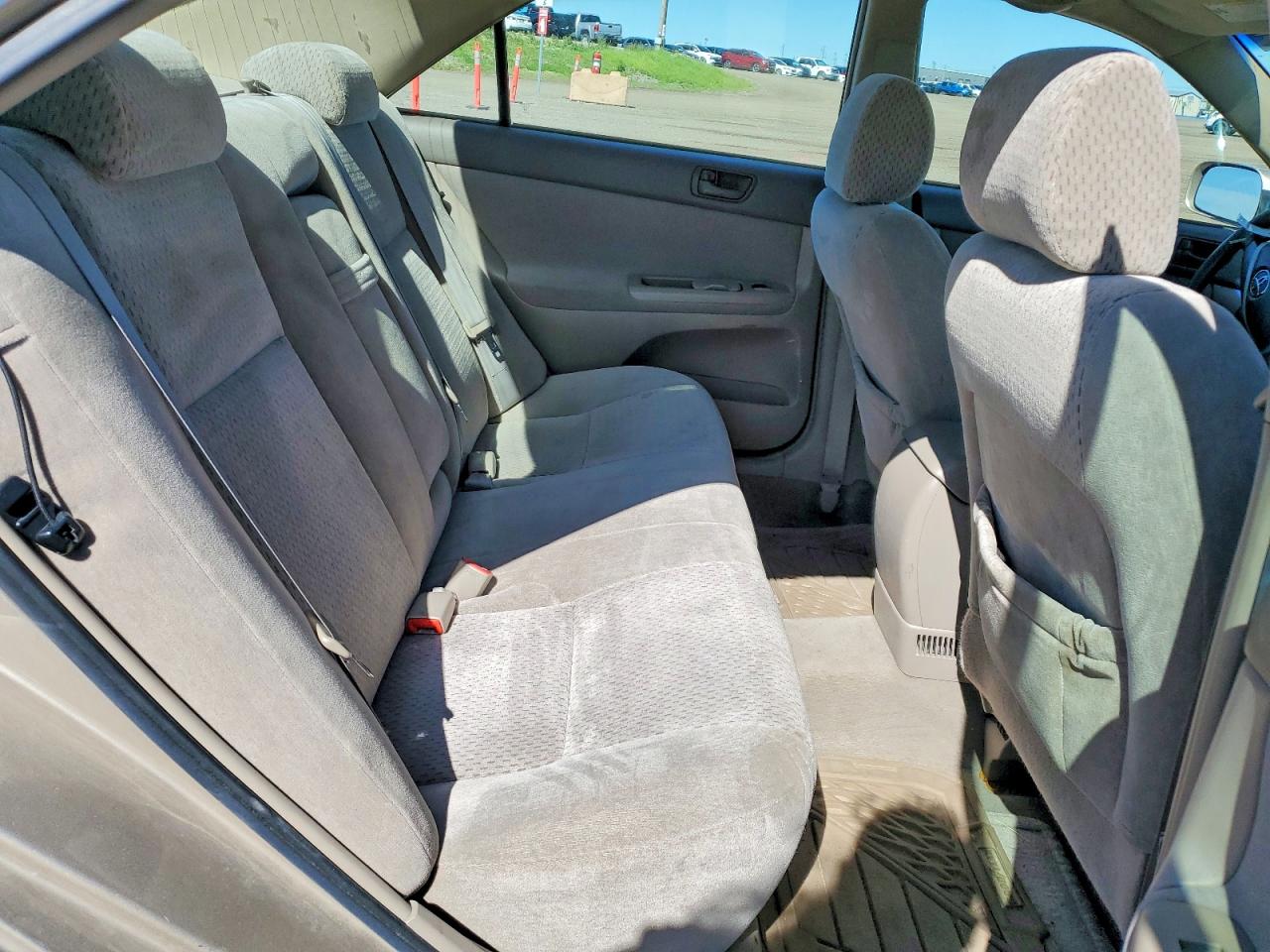 2004 Toyota Camry Standard Gold vin: 4T1BE32K94U869734