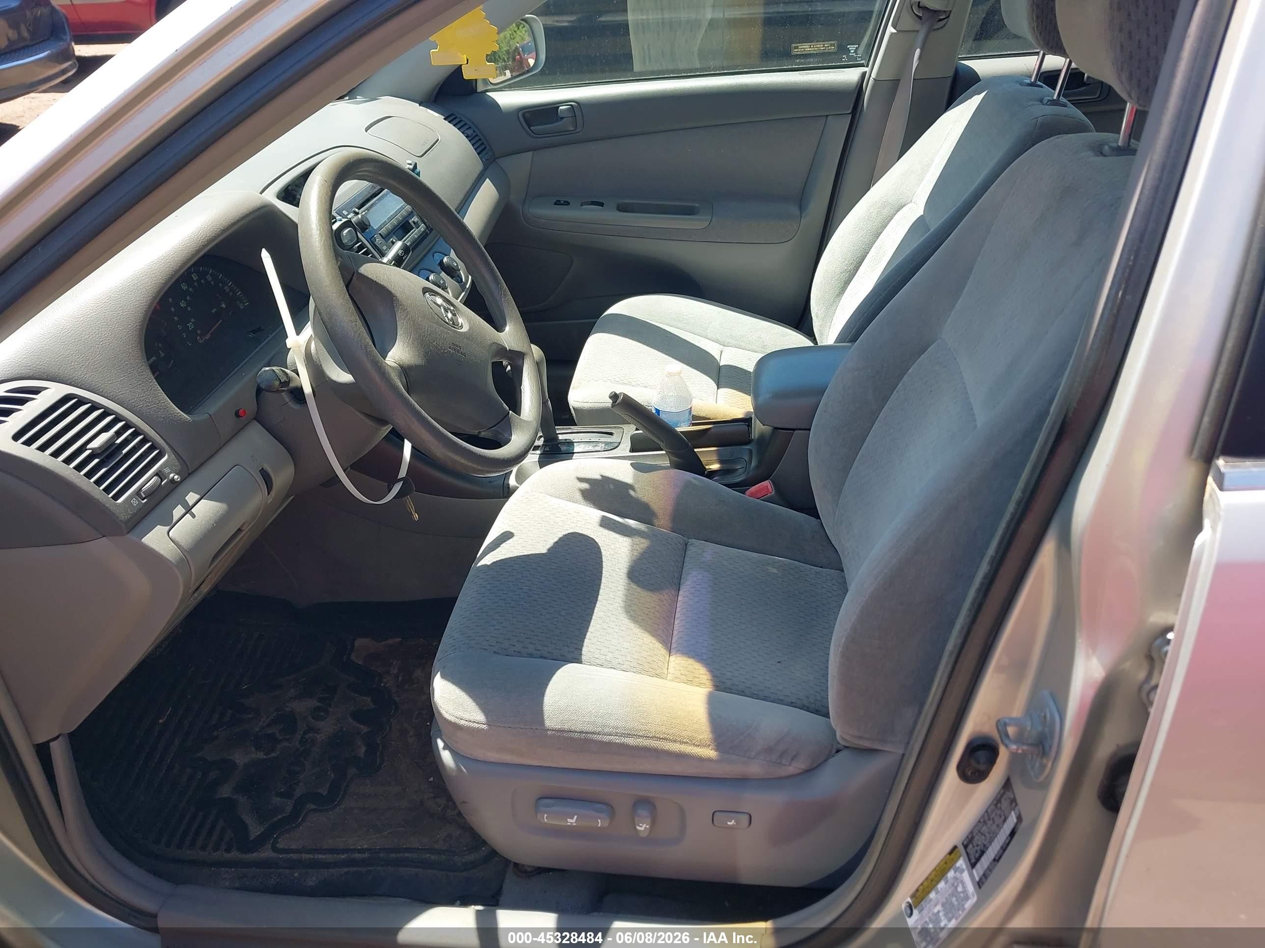 2004 Toyota Camry Le Gray vin: 4T1BE32K94U883181