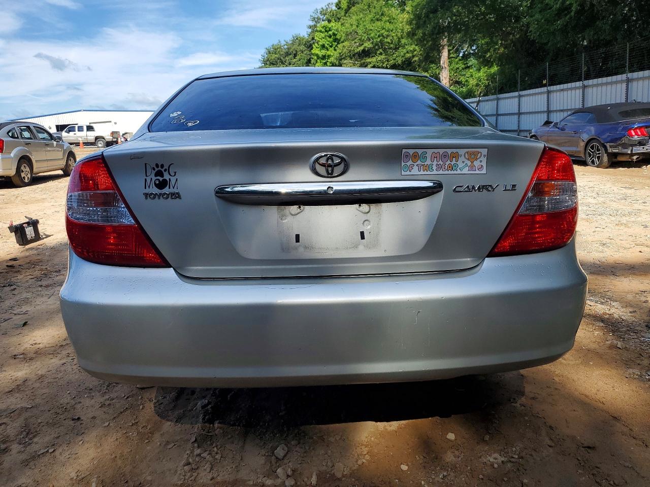 2004 Toyota Camry Le Silver vin: 4T1BE32K94U902196