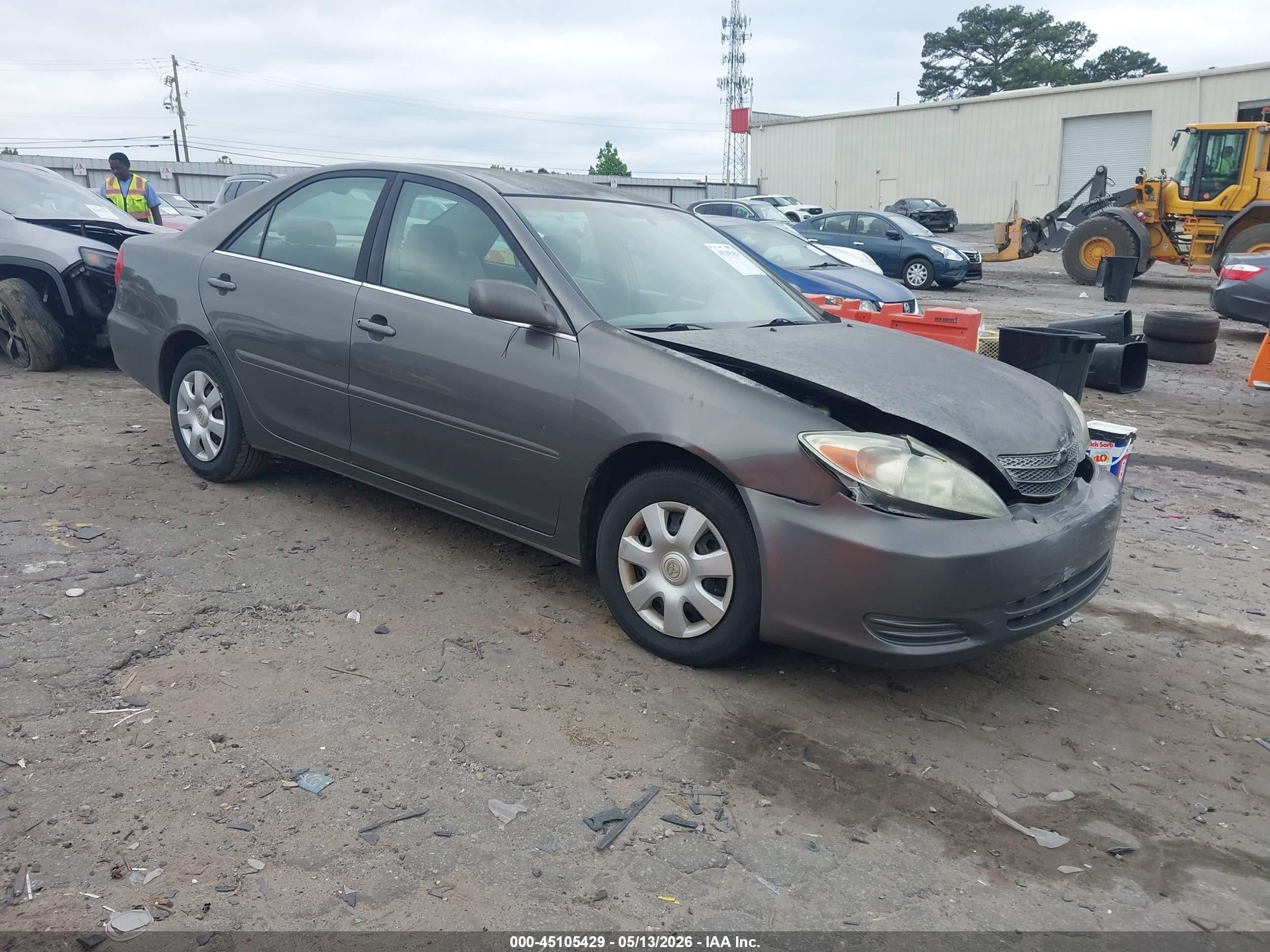 2004 Toyota Camry Le Gray vin: 4T1BE32K94U914719
