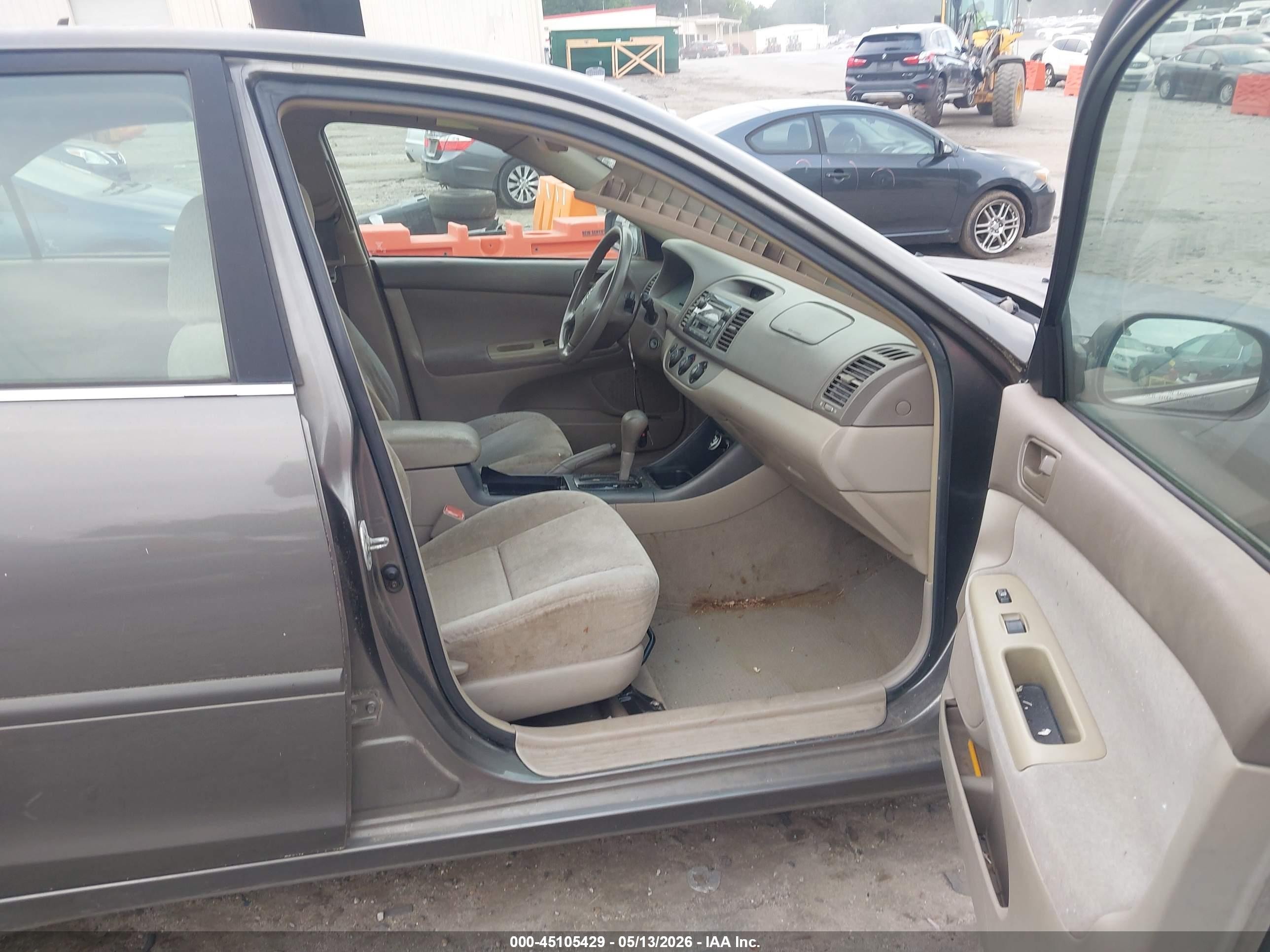 2004 Toyota Camry Le Gray vin: 4T1BE32K94U914719