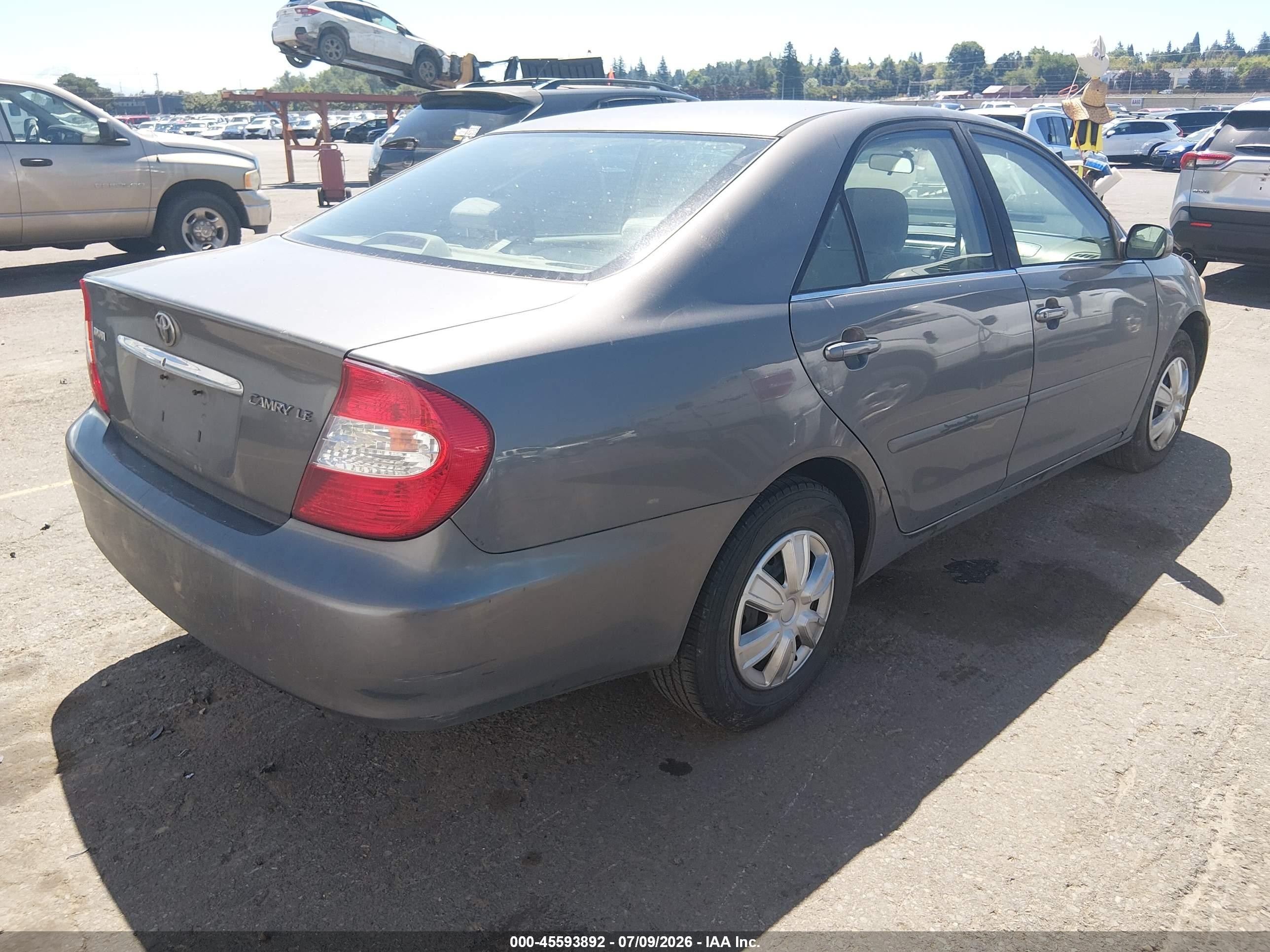 2004 Toyota Camry Le Gray vin: 4T1BE32K94U922027