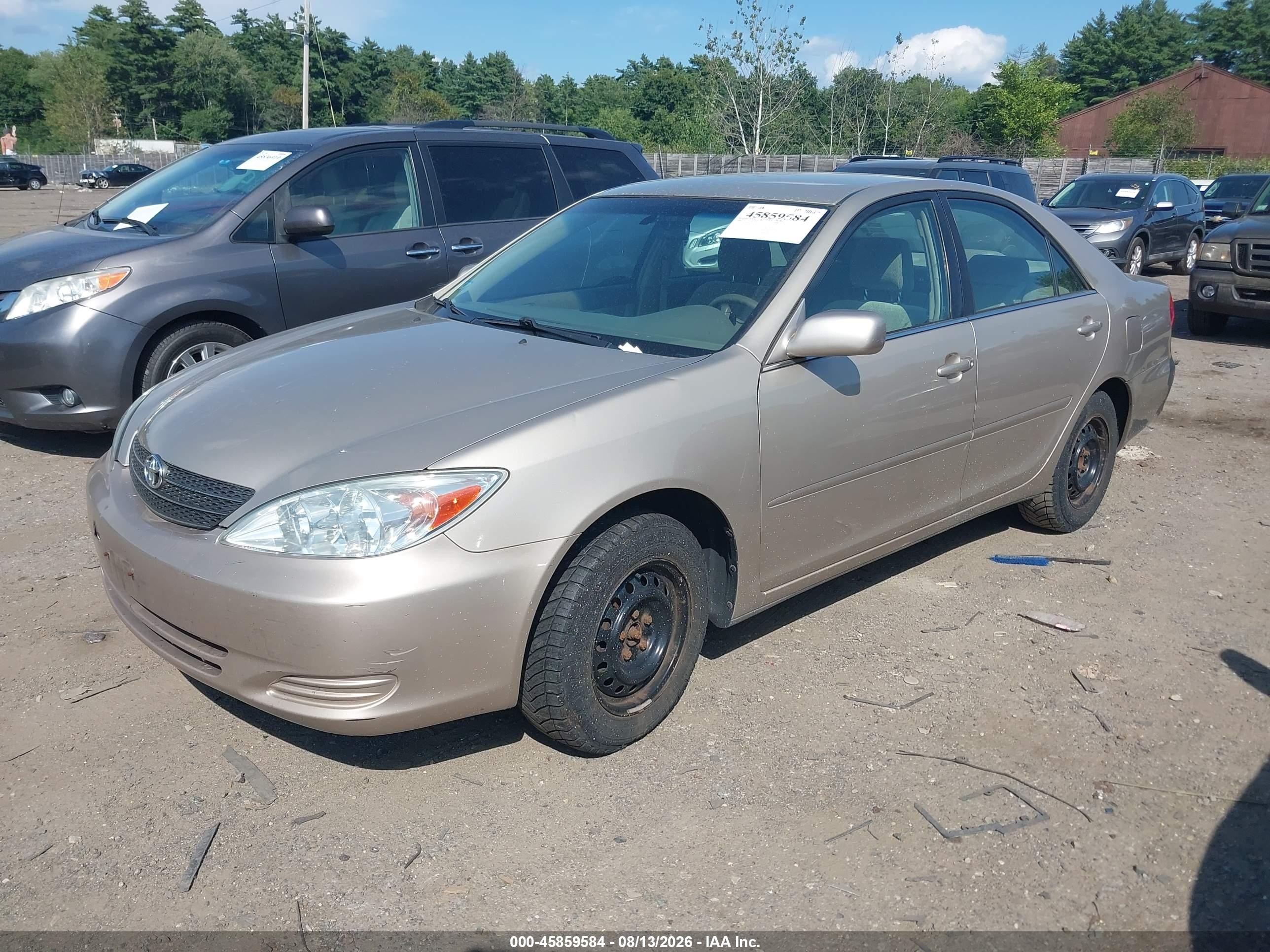 2004 Toyota Camry Le Gold vin: 4T1BE32K94U925221