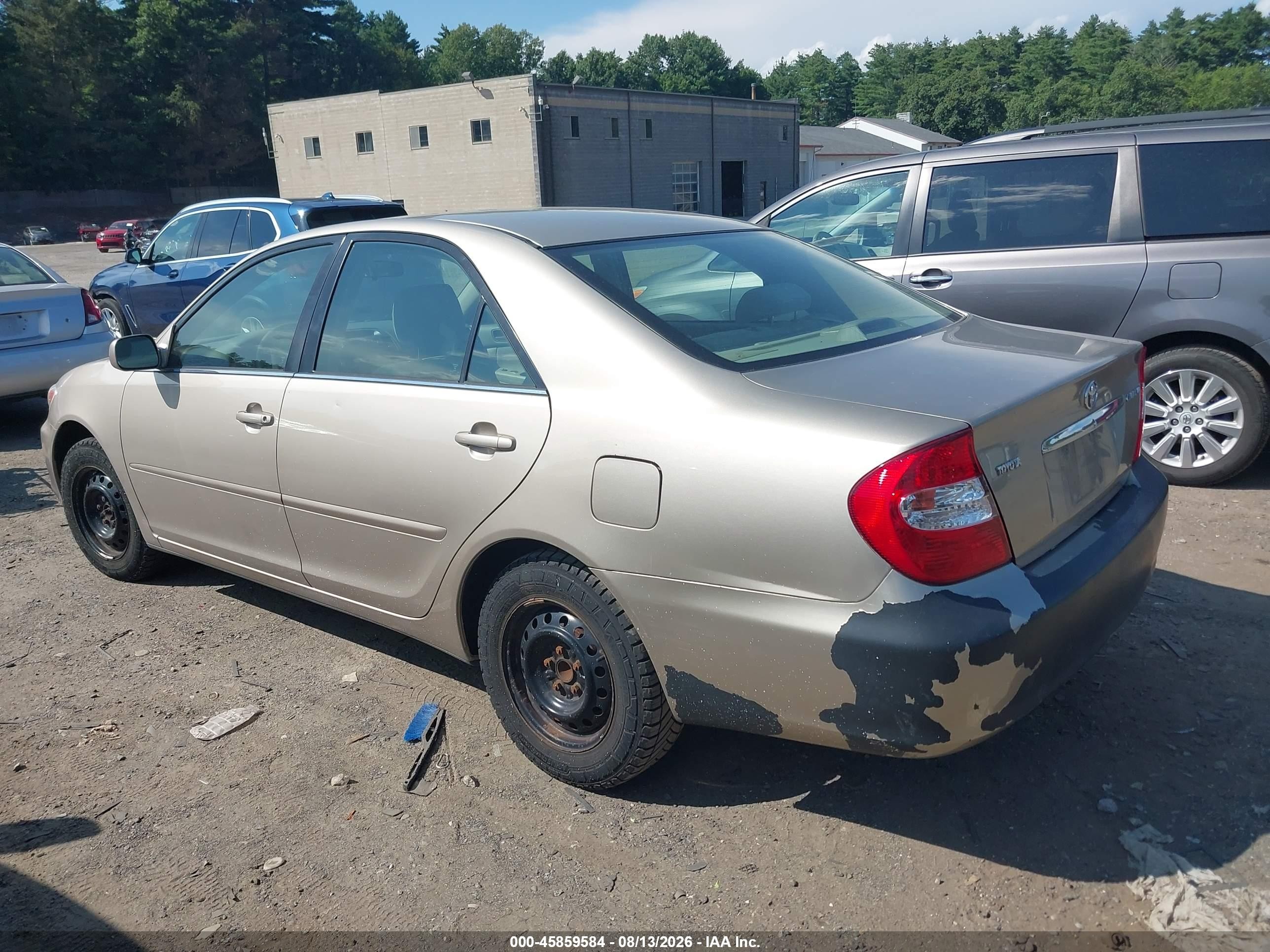 2004 Toyota Camry Le Gold vin: 4T1BE32K94U925221