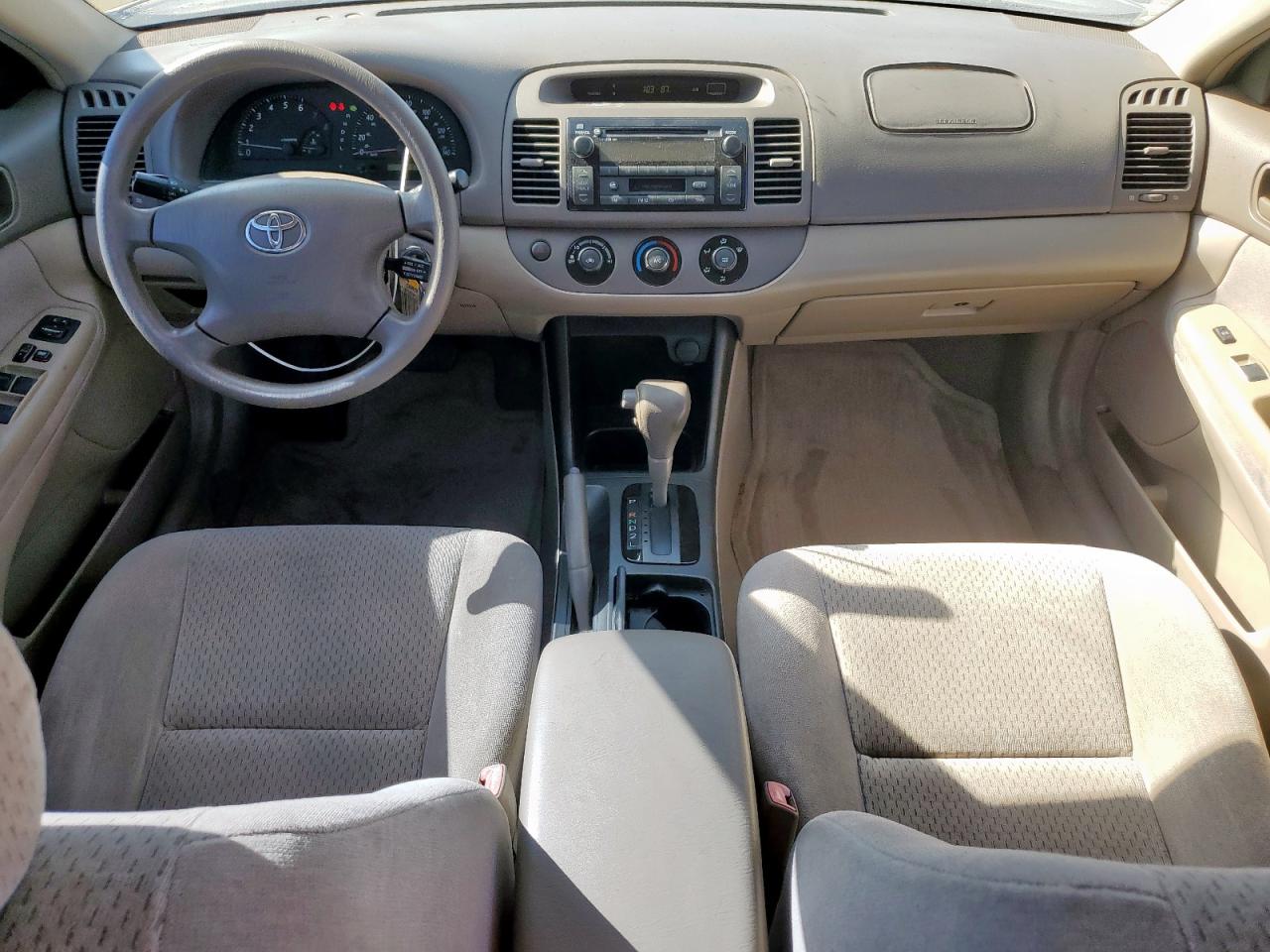 2004 Toyota Camry Le Gray vin: 4T1BE32K94U928877
