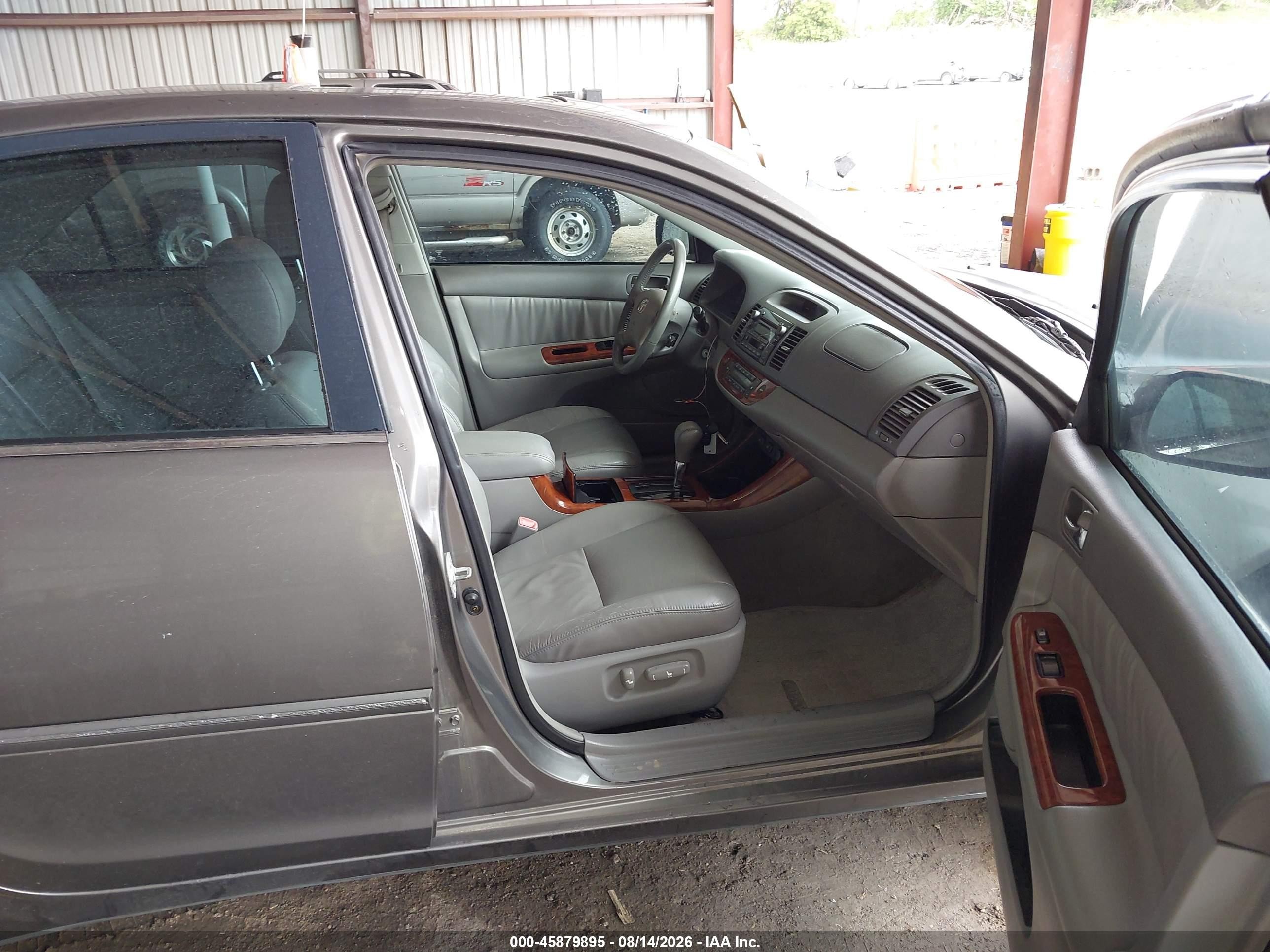 2004 Toyota Camry Xle Pewter vin: 4T1BE32K94U934730