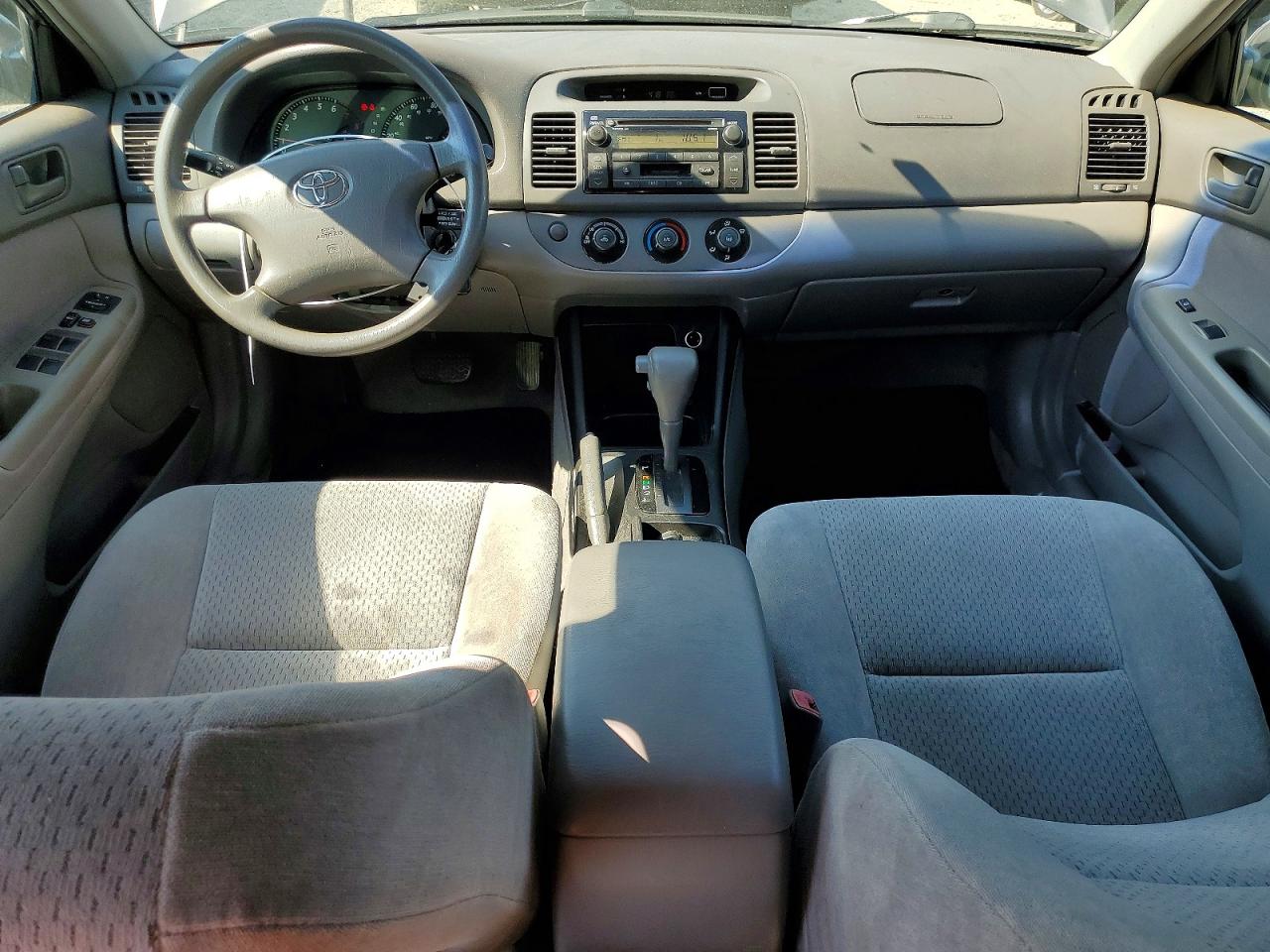 2004 Toyota Camry Le Gray vin: 4T1BE32K94U940902