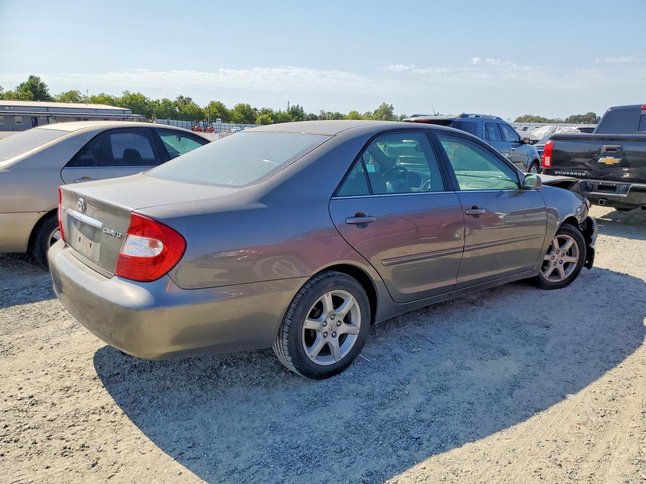 2004 Toyota Camry Le Gray vin: 4T1BE32K94U940902