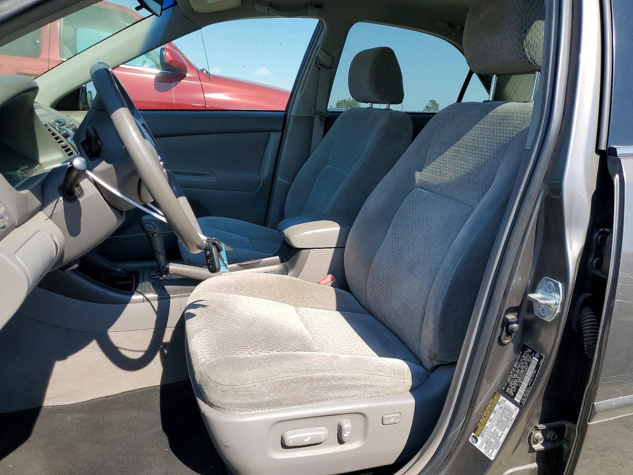 2004 Toyota Camry Le Gray vin: 4T1BE32K94U940902