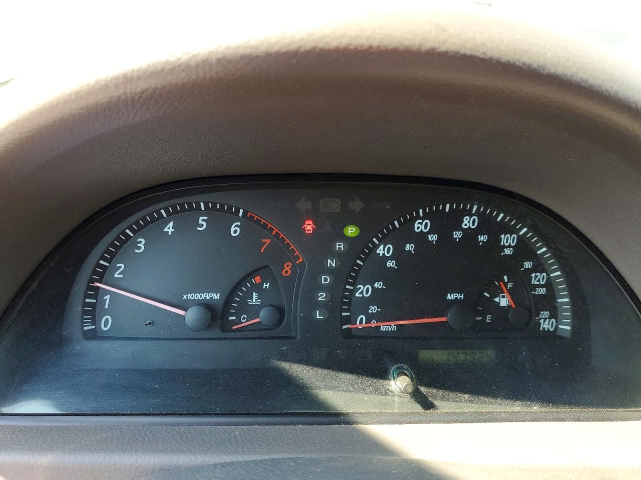 2004 Toyota Camry Le Gray vin: 4T1BE32K94U940902