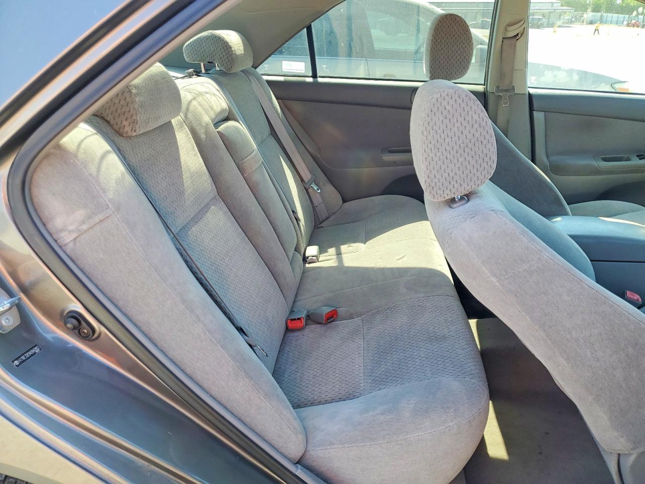2004 Toyota Camry Le Gray vin: 4T1BE32K94U940902