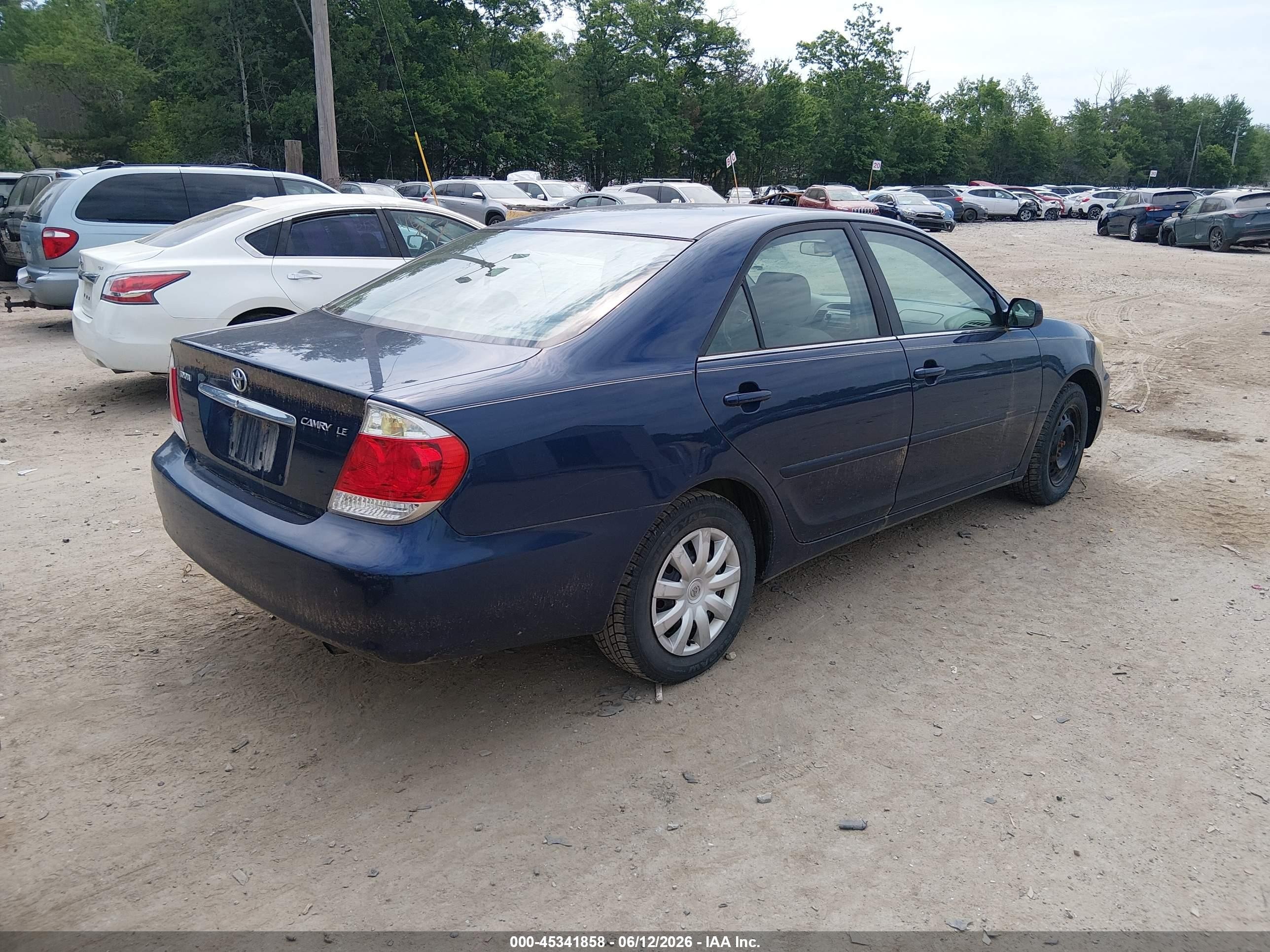 2005 Toyota Camry Le Синий vin: 4T1BE32K95U023802