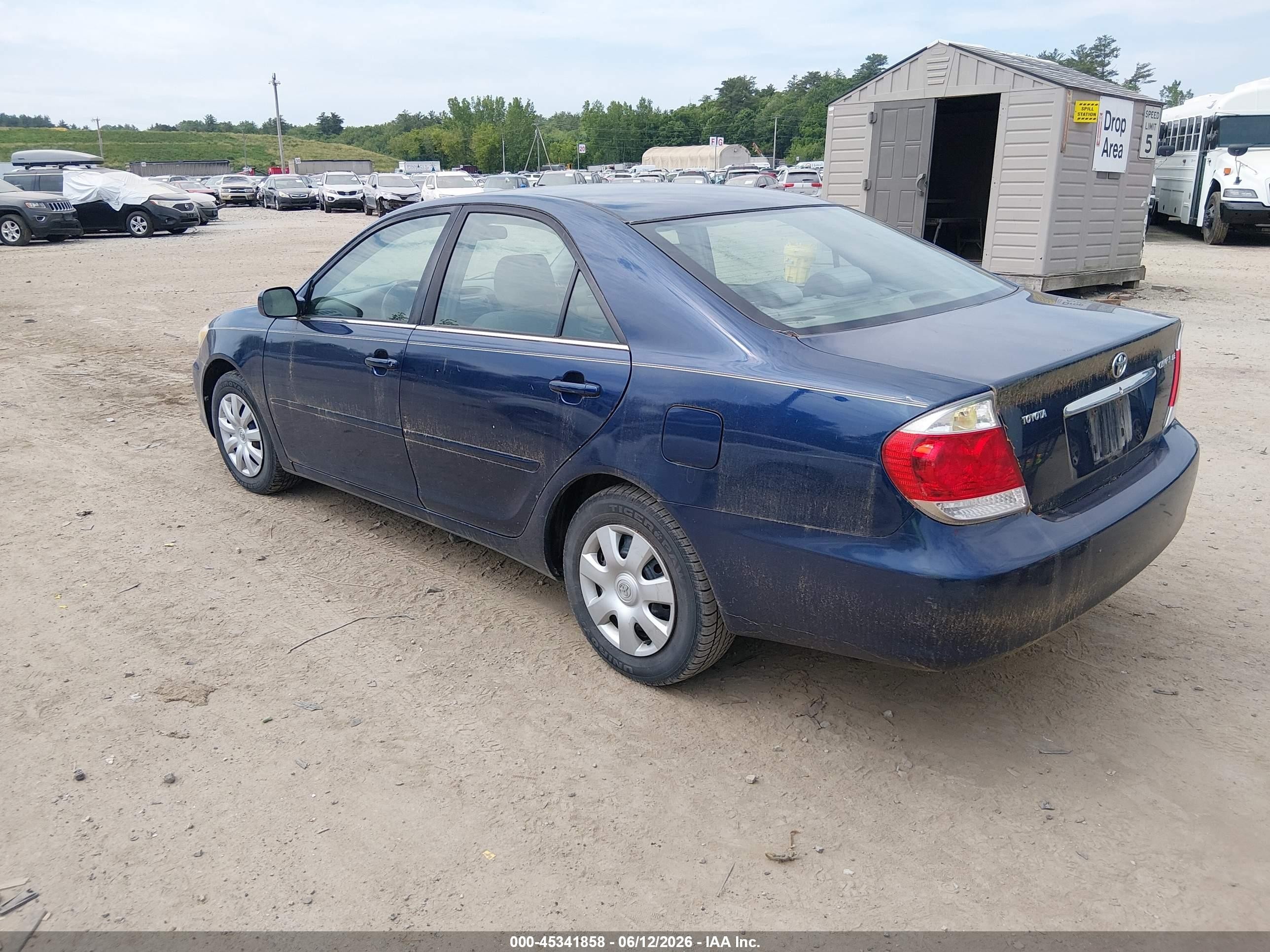2005 Toyota Camry Le Синий vin: 4T1BE32K95U023802