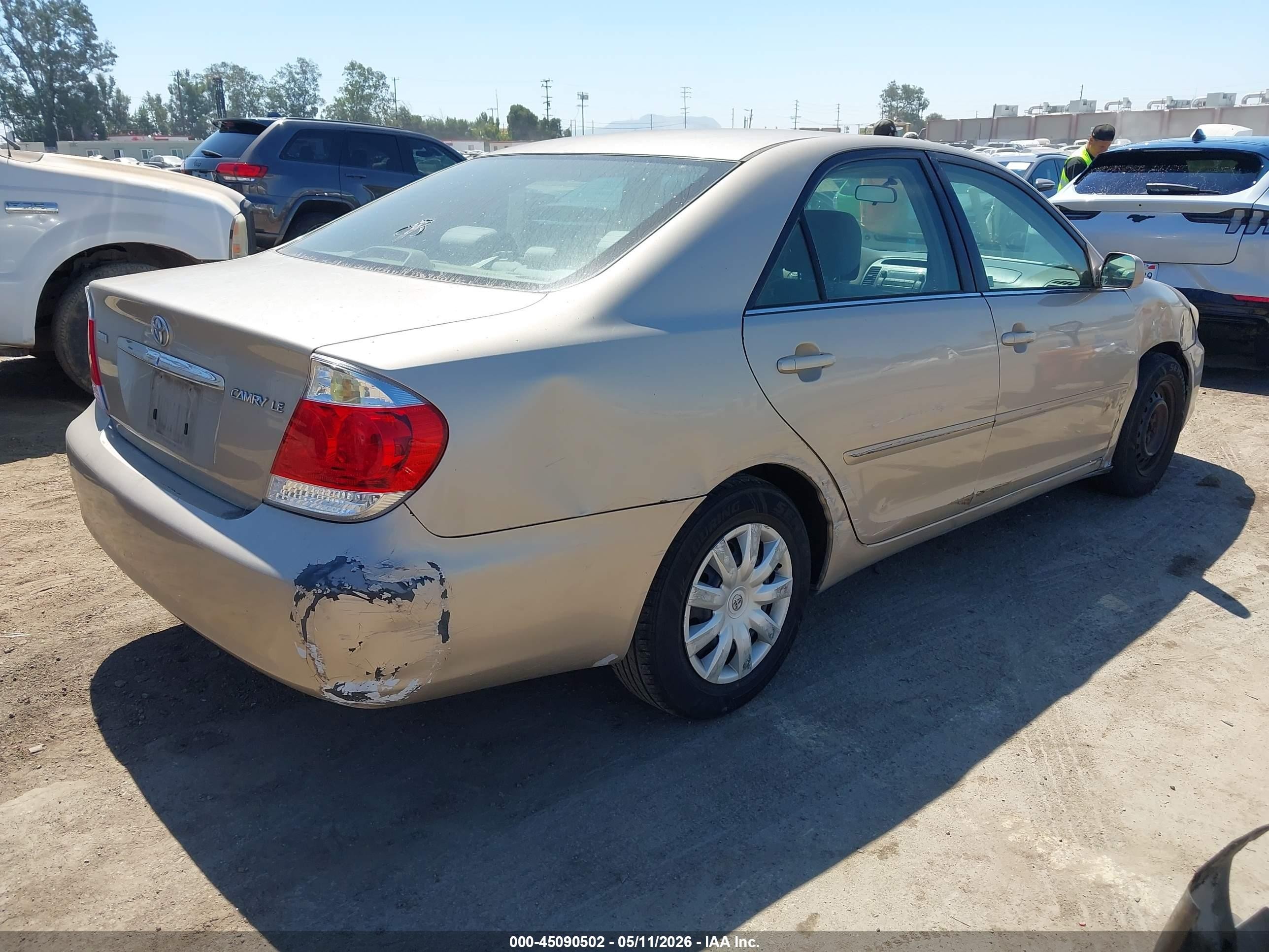 2005 Toyota Camry Le Champagne vin: 4T1BE32K95U032628