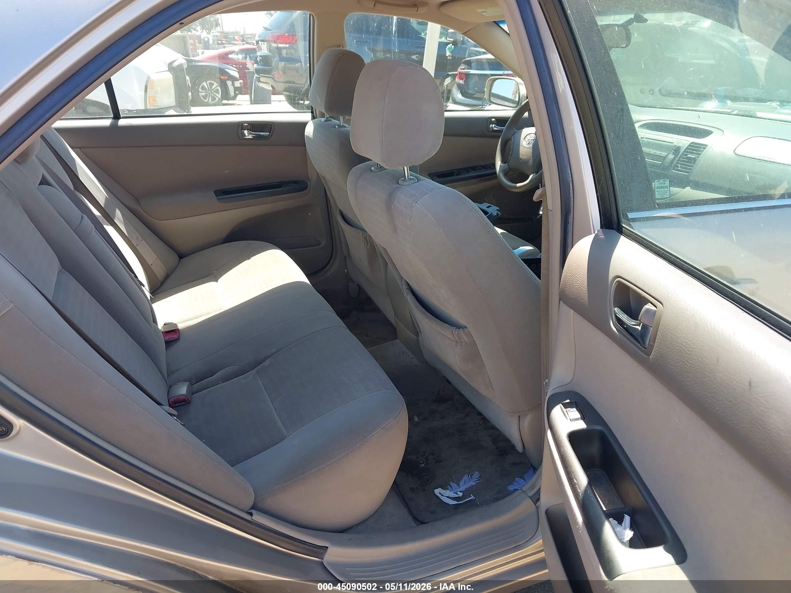 2005 Toyota Camry Le Champagne vin: 4T1BE32K95U032628