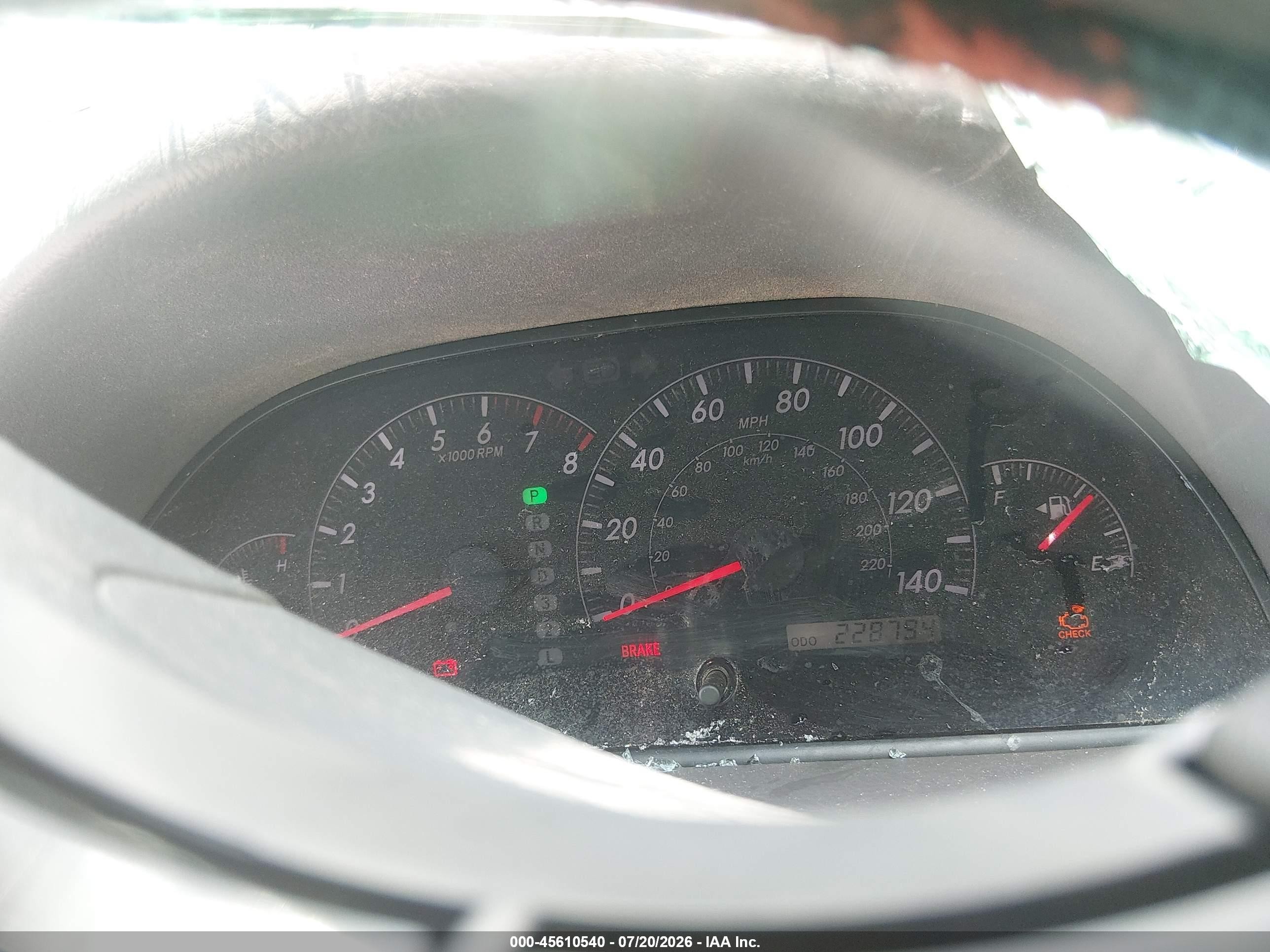 2005 Toyota Camry Le Silver vin: 4T1BE32K95U040065