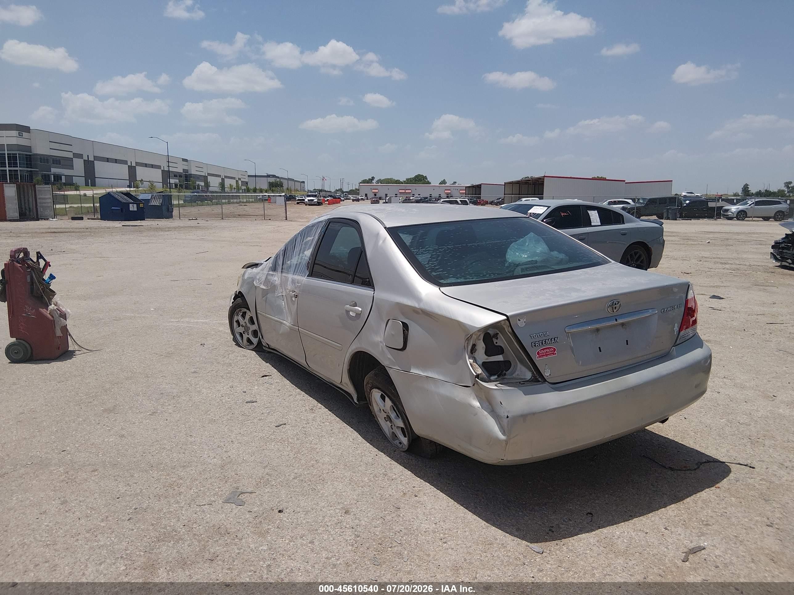 2005 Toyota Camry Le Silver vin: 4T1BE32K95U040065