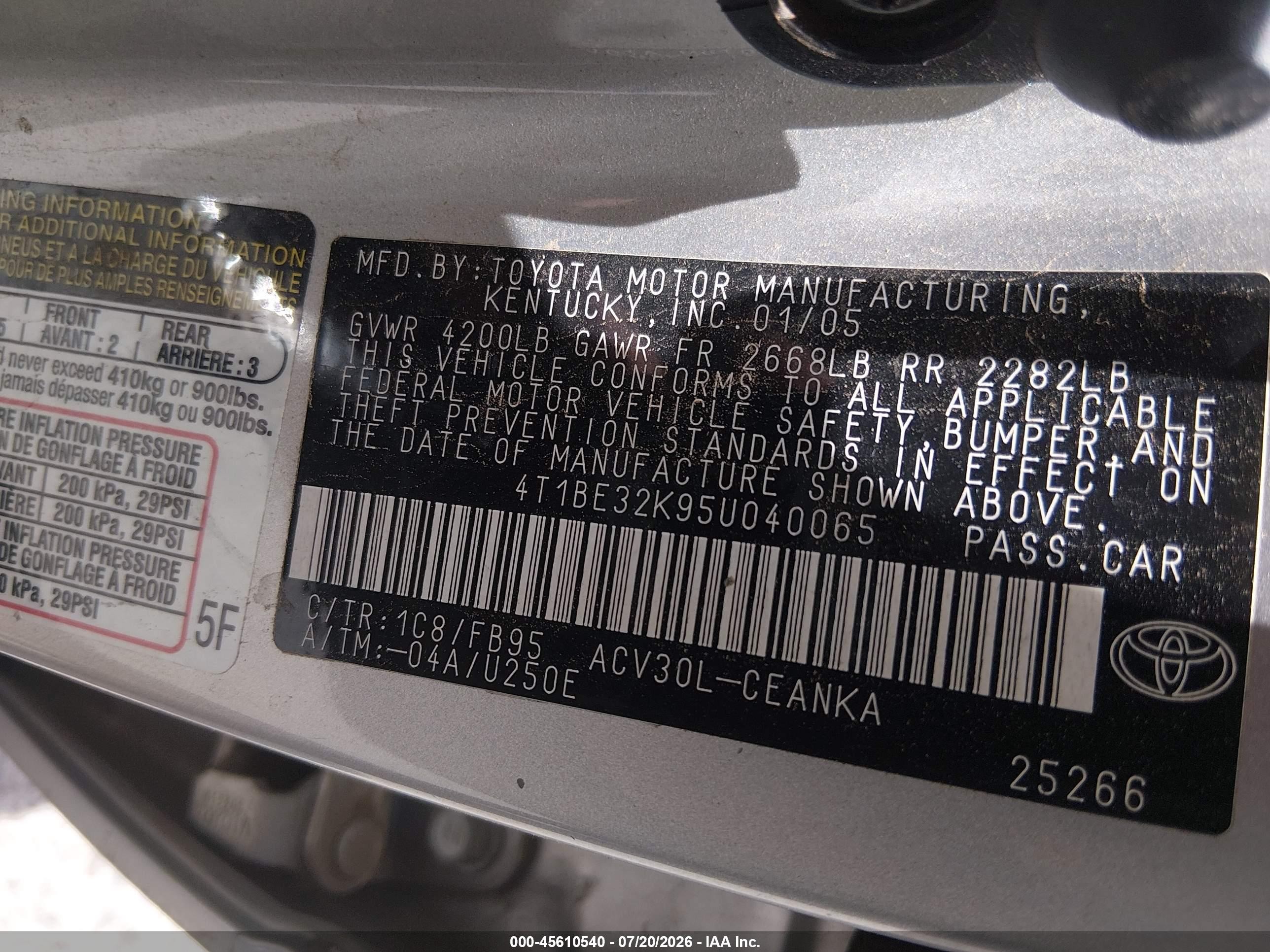 2005 Toyota Camry Le Silver vin: 4T1BE32K95U040065