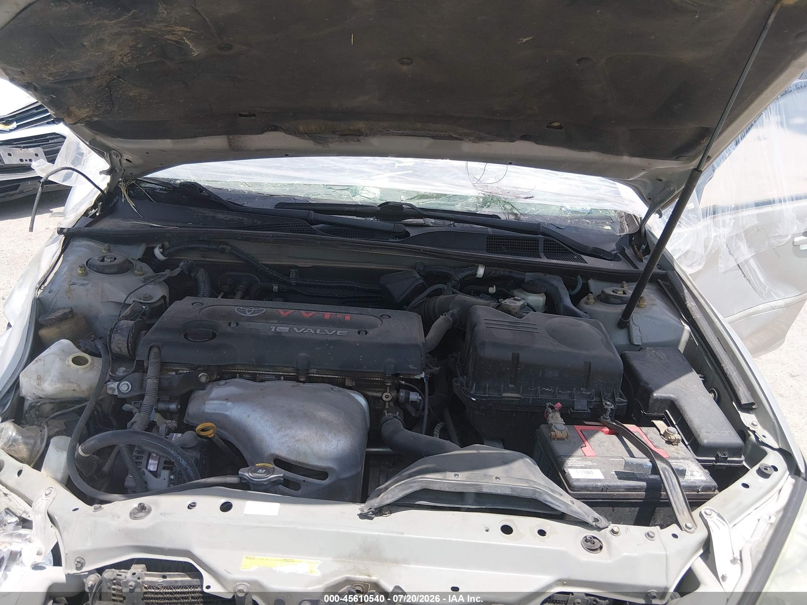 2005 Toyota Camry Le Silver vin: 4T1BE32K95U040065