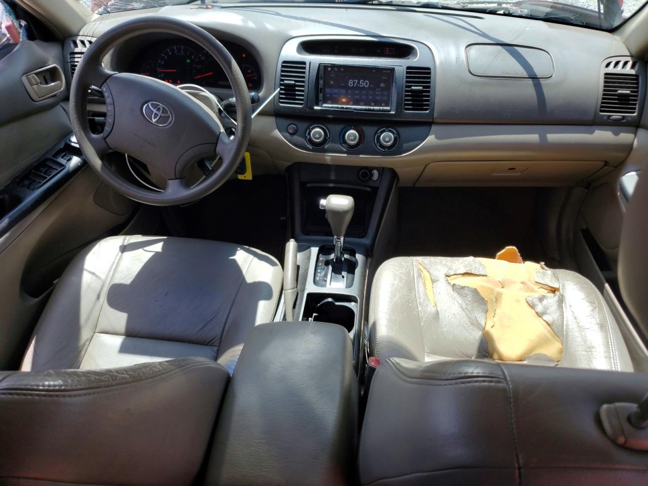 2005 Toyota Camry Le Red vin: 4T1BE32K95U061126