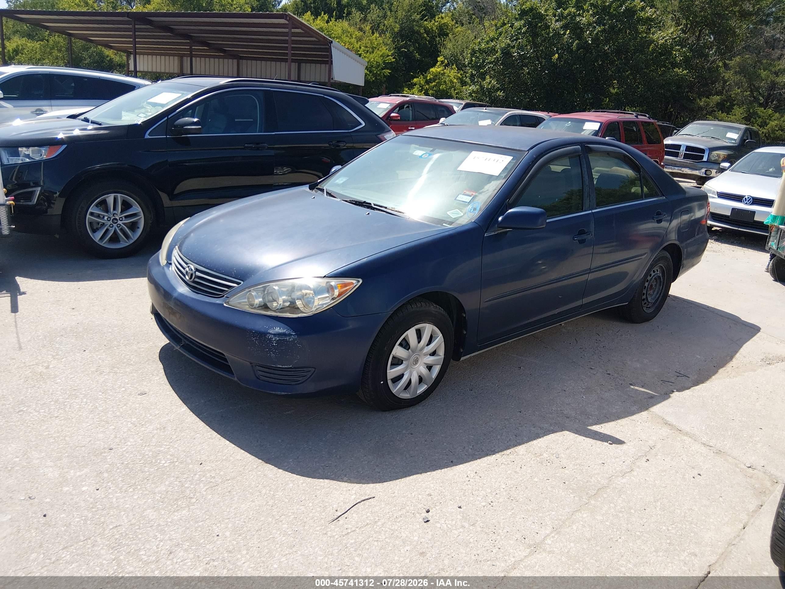 2005 Toyota Camry Le Blue vin: 4T1BE32K95U074894