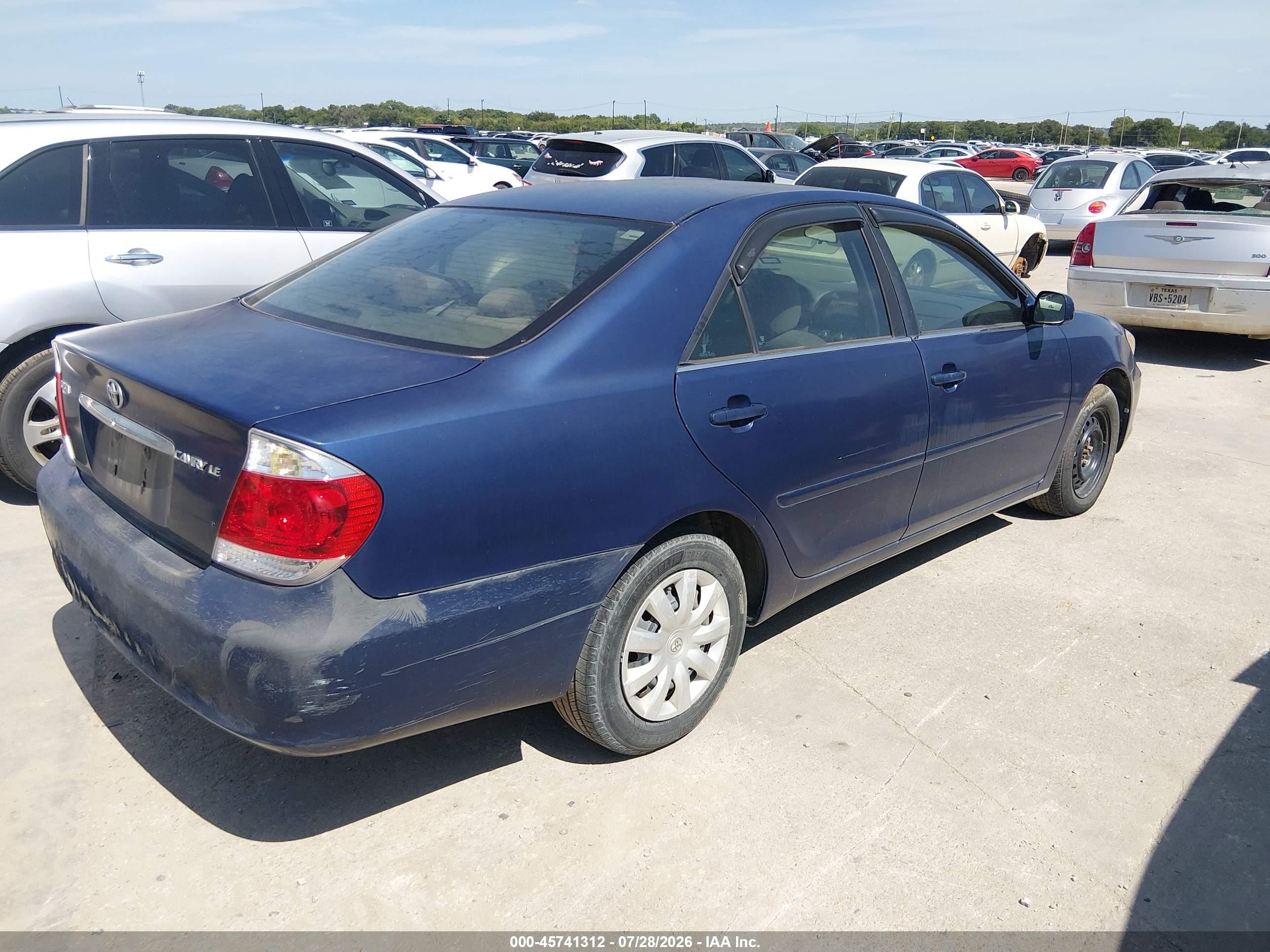 2005 Toyota Camry Le Blue vin: 4T1BE32K95U074894