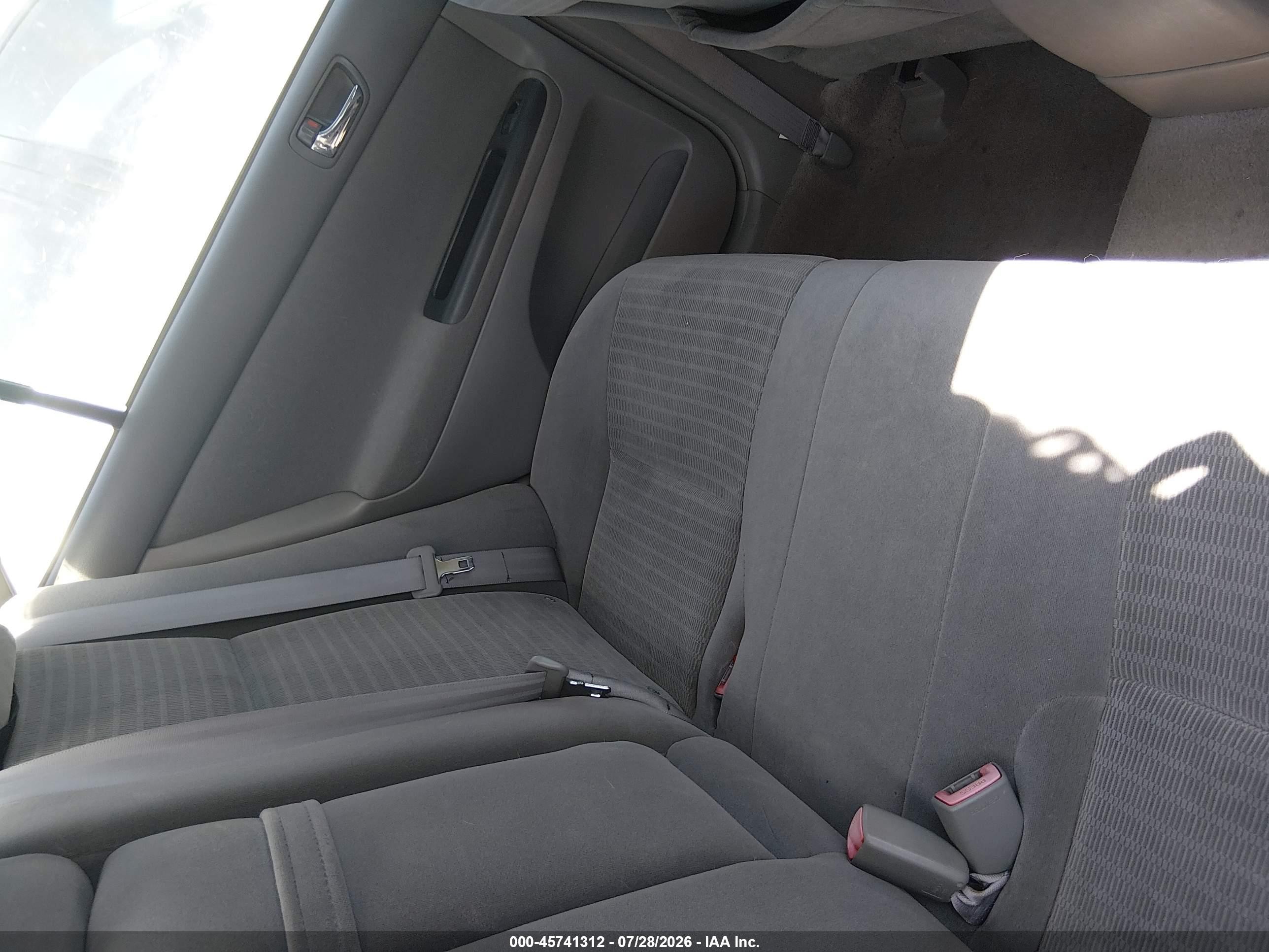 2005 Toyota Camry Le Blue vin: 4T1BE32K95U074894