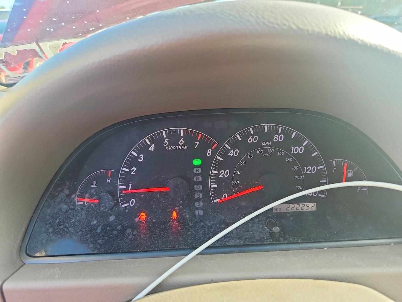 2005 Toyota Camry Le Red vin: 4T1BE32K95U078587