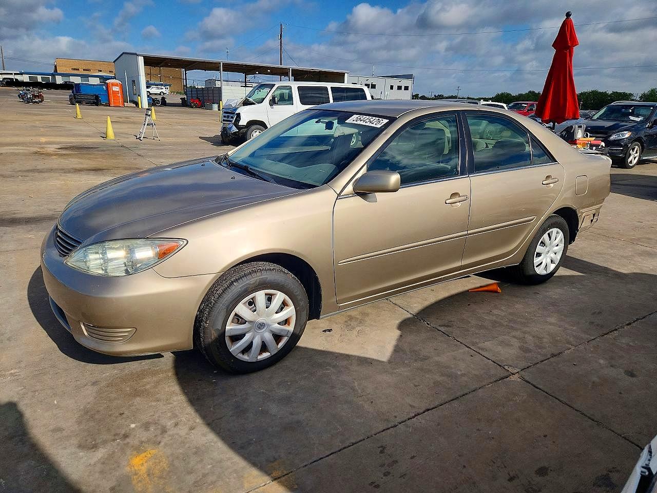 2005 Toyota Camry Le Бежевый vin: 4T1BE32K95U083336