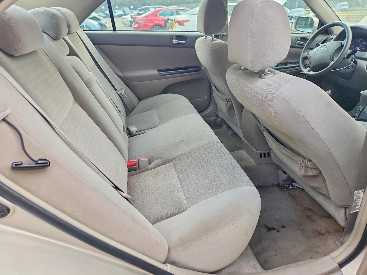 2005 Toyota Camry Le Tan vin: 4T1BE32K95U096040