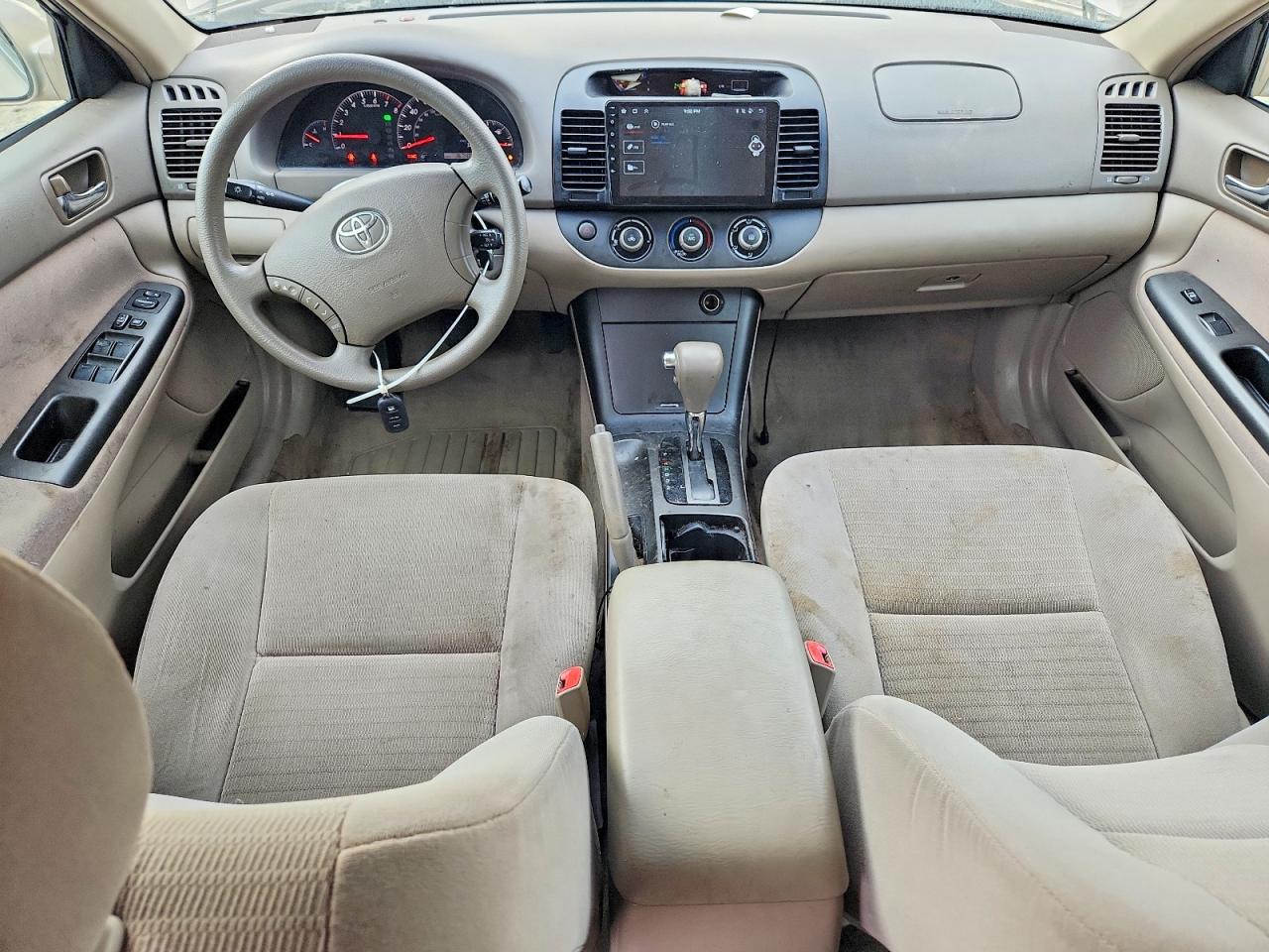 2005 Toyota Camry Le Tan vin: 4T1BE32K95U096040