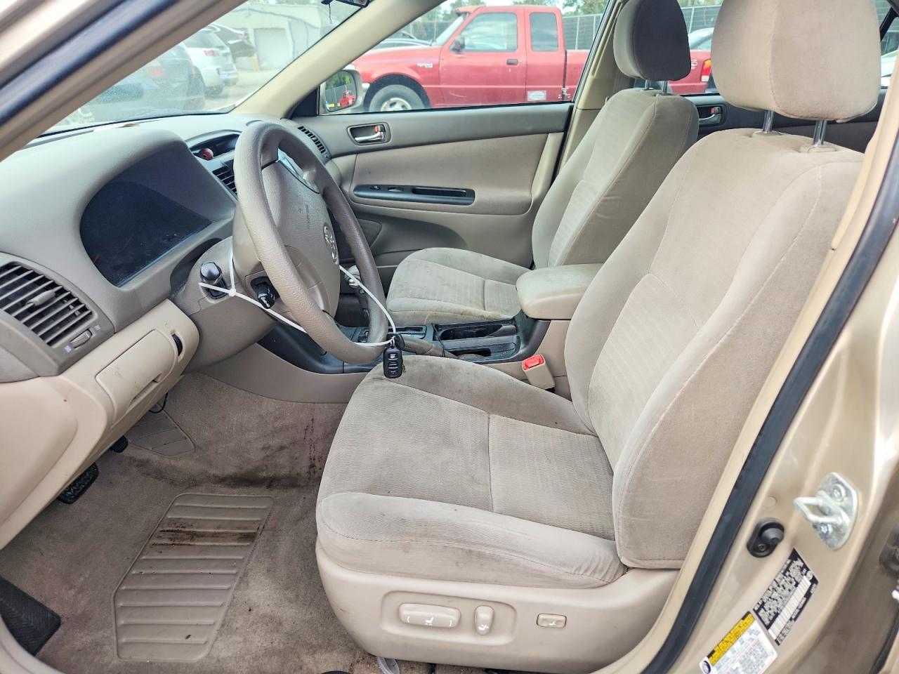 2005 Toyota Camry Le Tan vin: 4T1BE32K95U096040