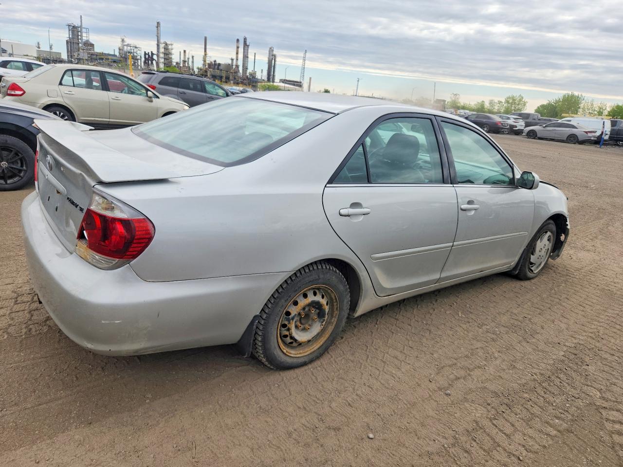 2005 Toyota Camry Standard Beige vin: 4T1BE32K95U384737