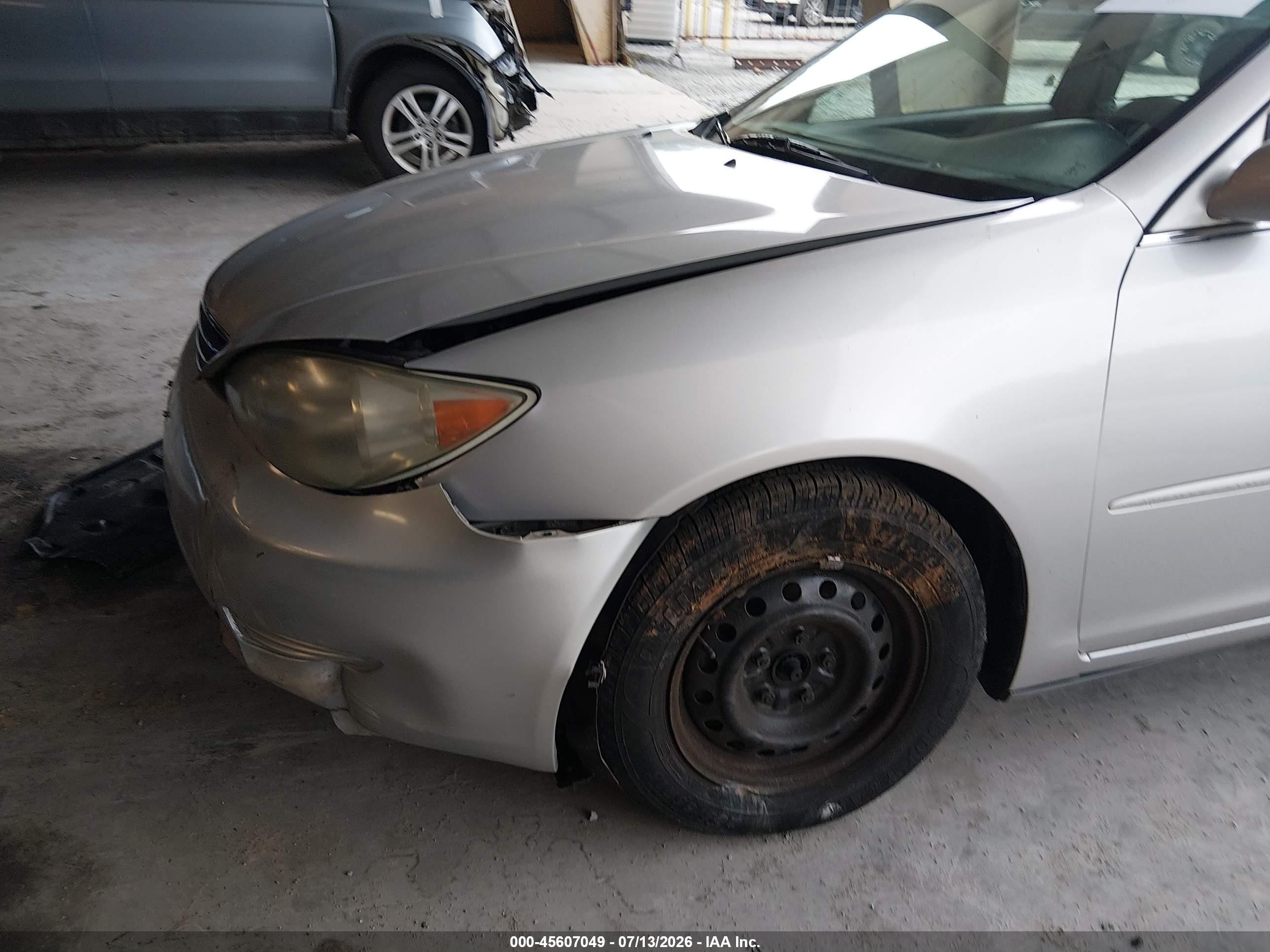 2005 Toyota Camry Le Silver vin: 4T1BE32K95U402878