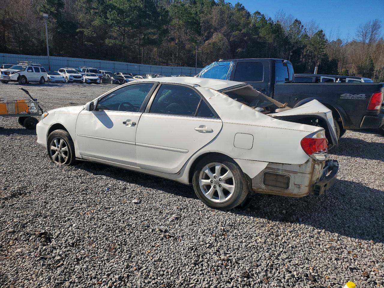 2005 Toyota Camry Le White vin: 4T1BE32K95U411287
