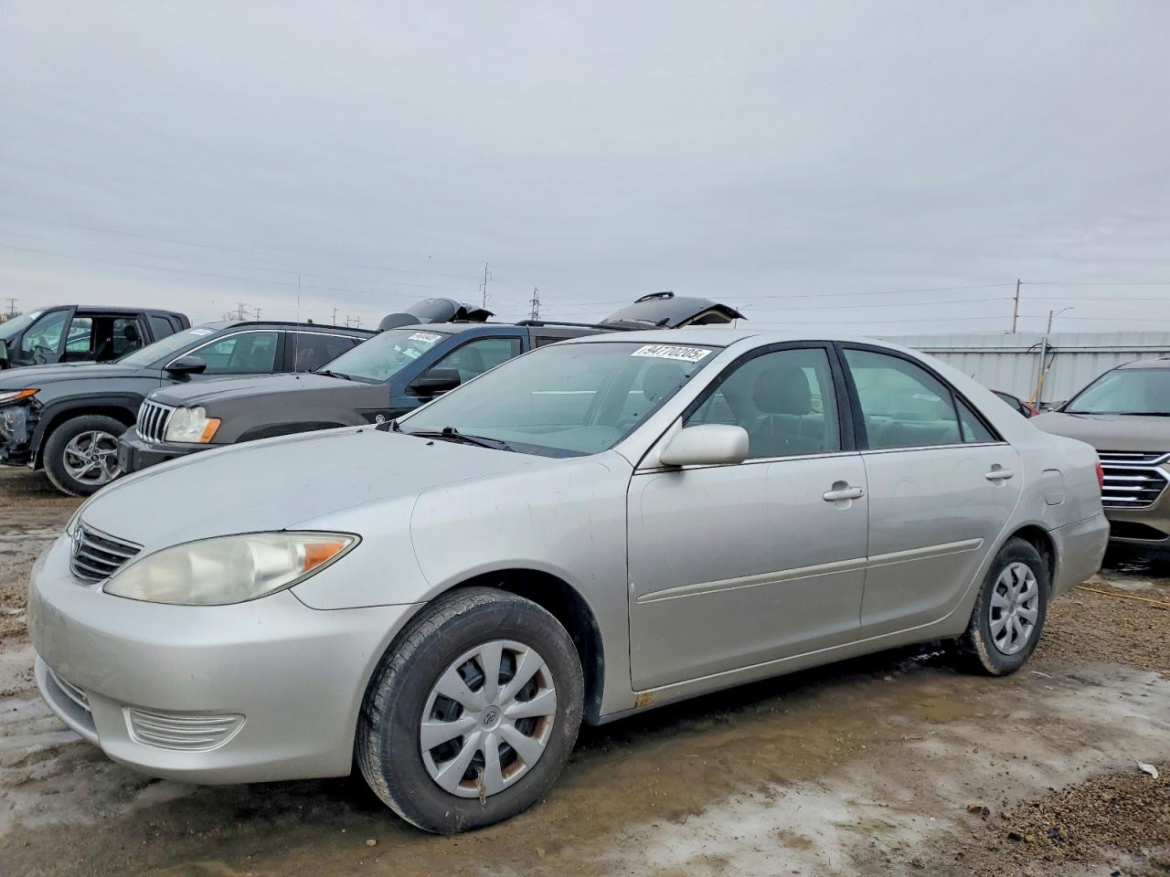 2005 Toyota Camry Le Silver vin: 4T1BE32K95U507758