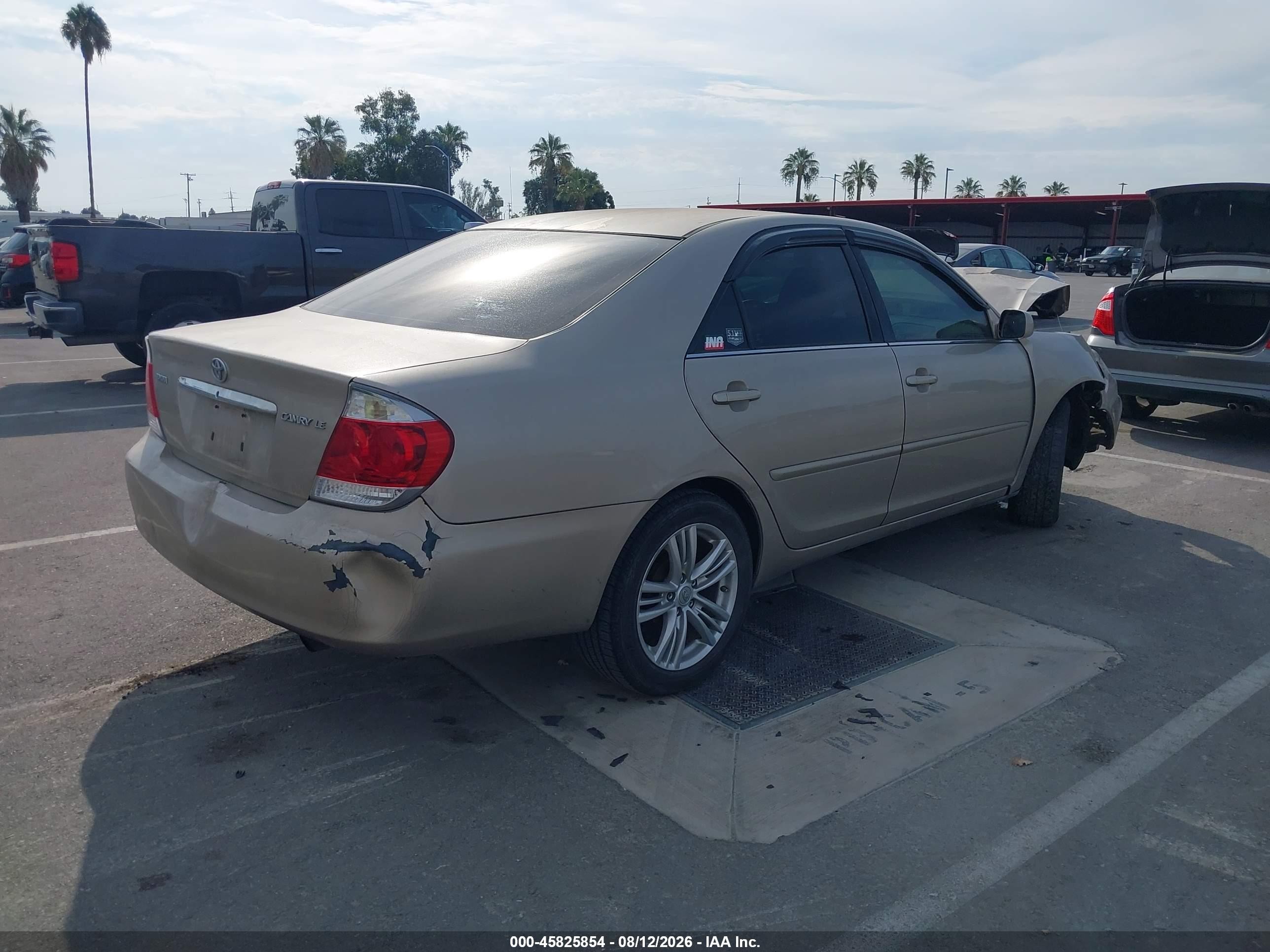 2005 Toyota Camry Le Beige vin: 4T1BE32K95U508618