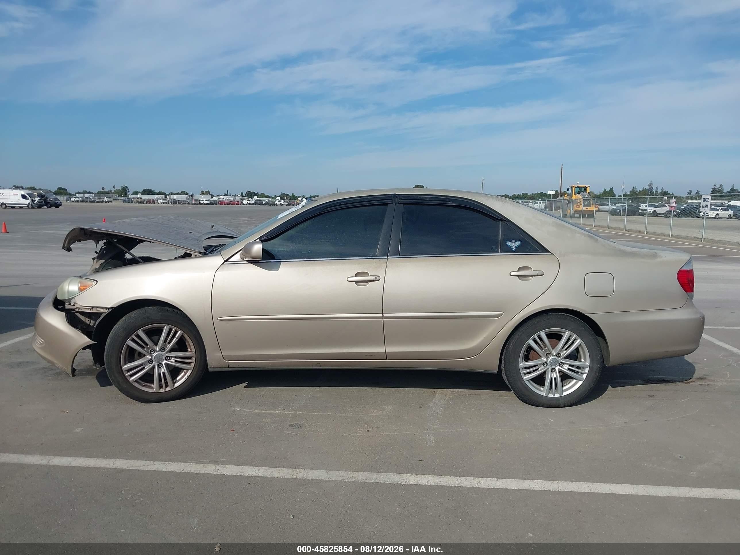 2005 Toyota Camry Le Beige vin: 4T1BE32K95U508618