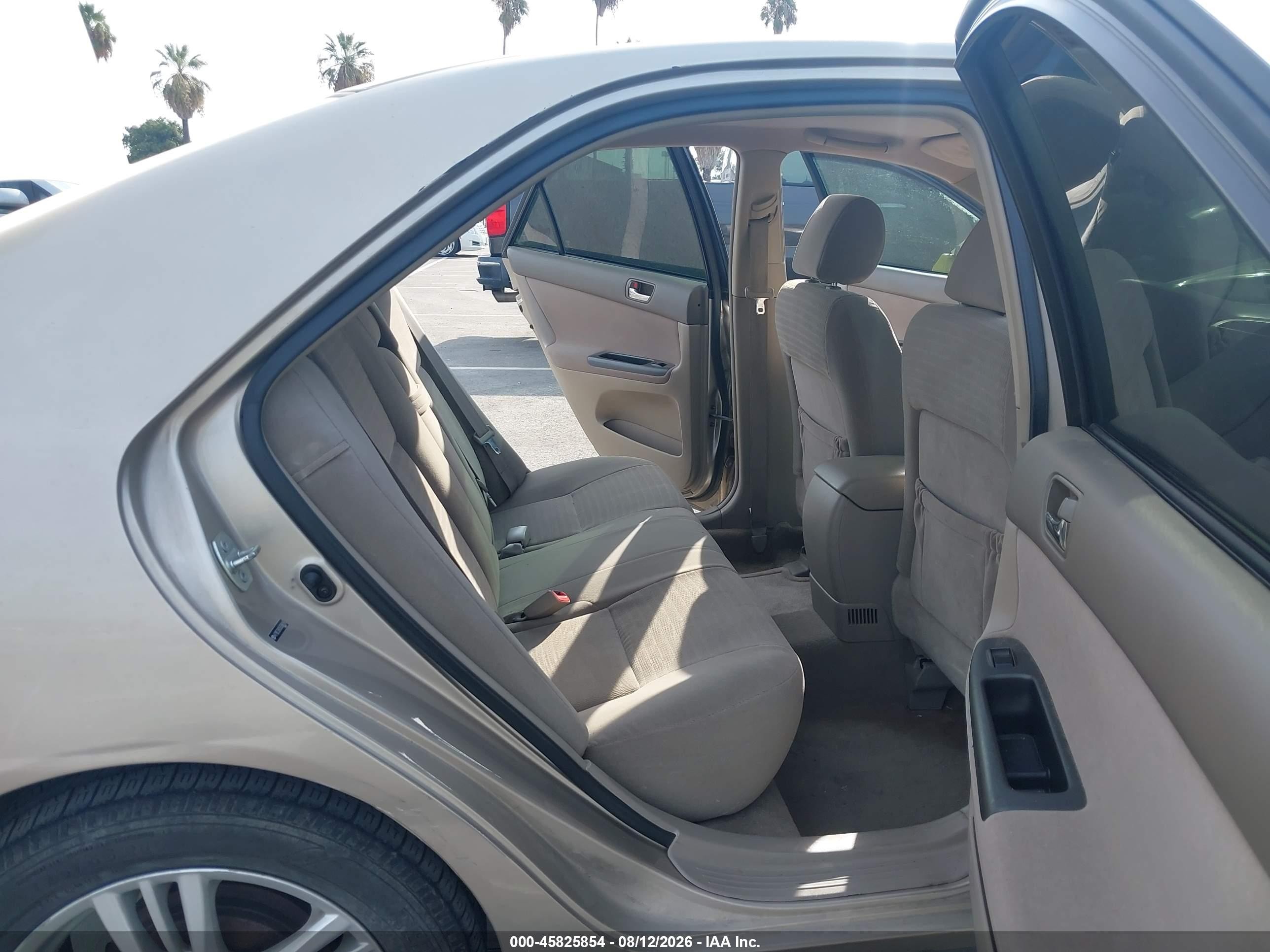 2005 Toyota Camry Le Beige vin: 4T1BE32K95U508618