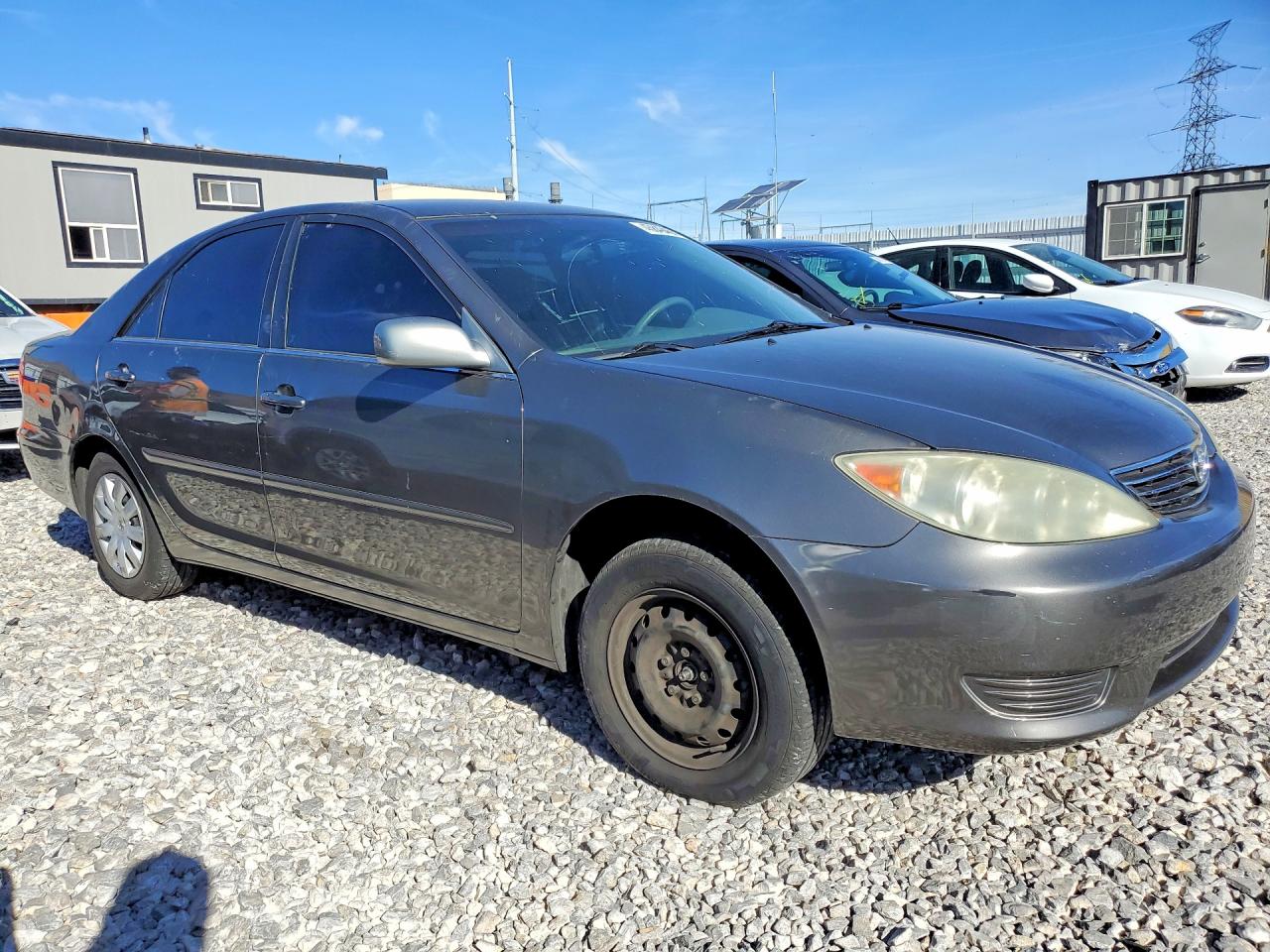 2005 Toyota Camry Le Gray vin: 4T1BE32K95U510255