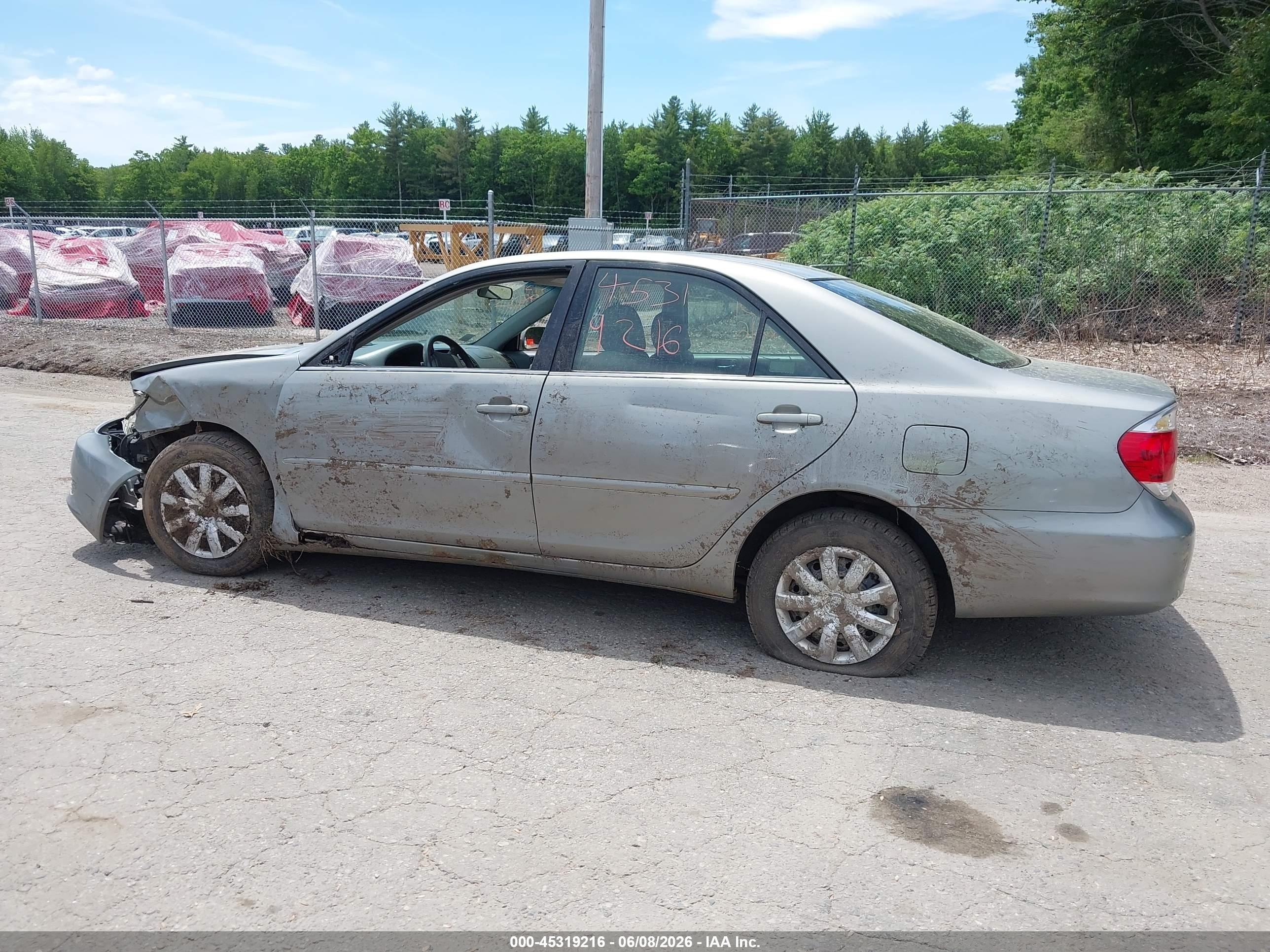 2005 Toyota Camry Le Silver vin: 4T1BE32K95U542090