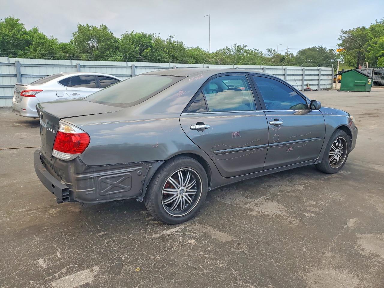 2005 Toyota Camry Xle Gray vin: 4T1BE32K95U544096